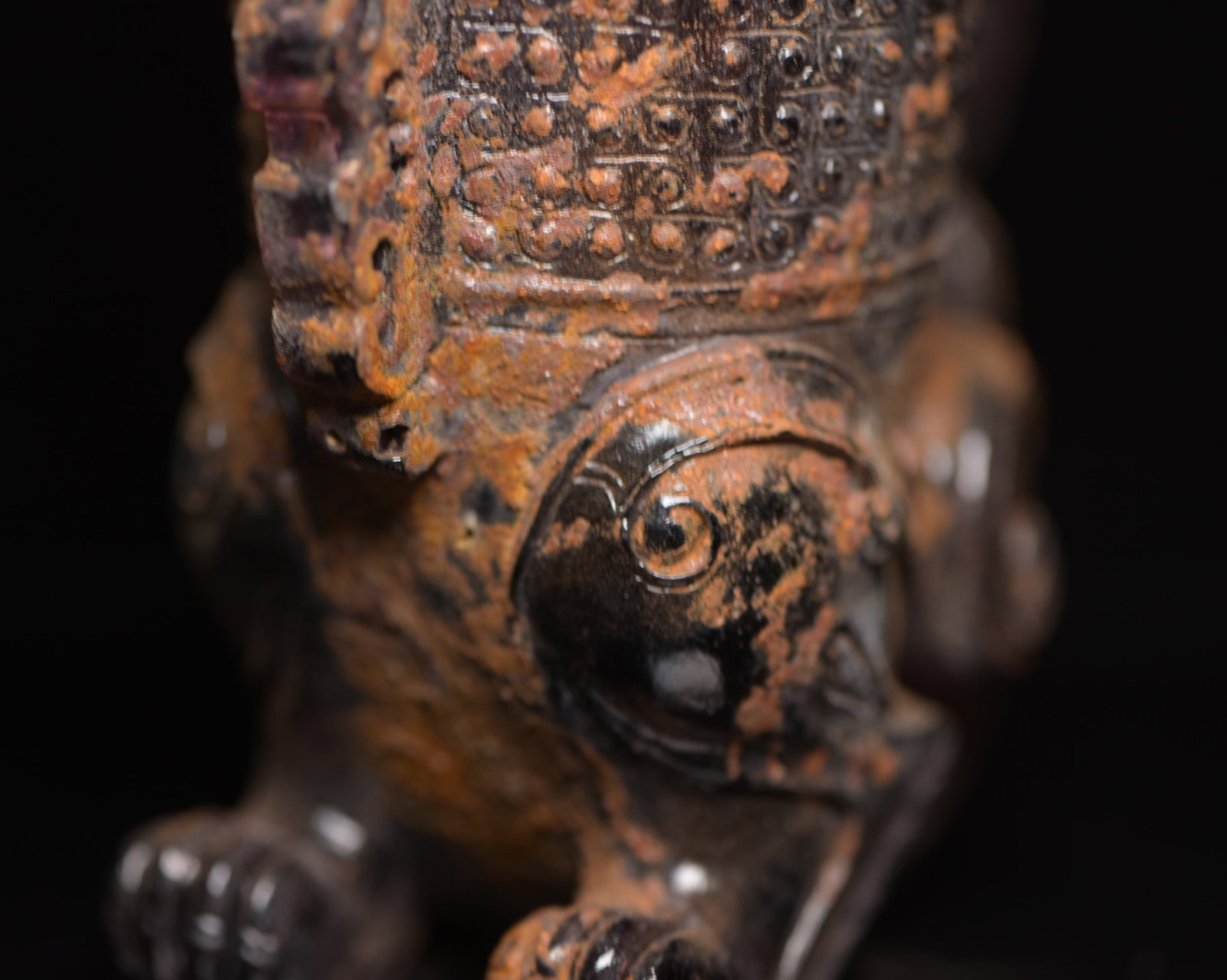 An Exquisite Glass Auspicious Beast Pattern Goblet - 8