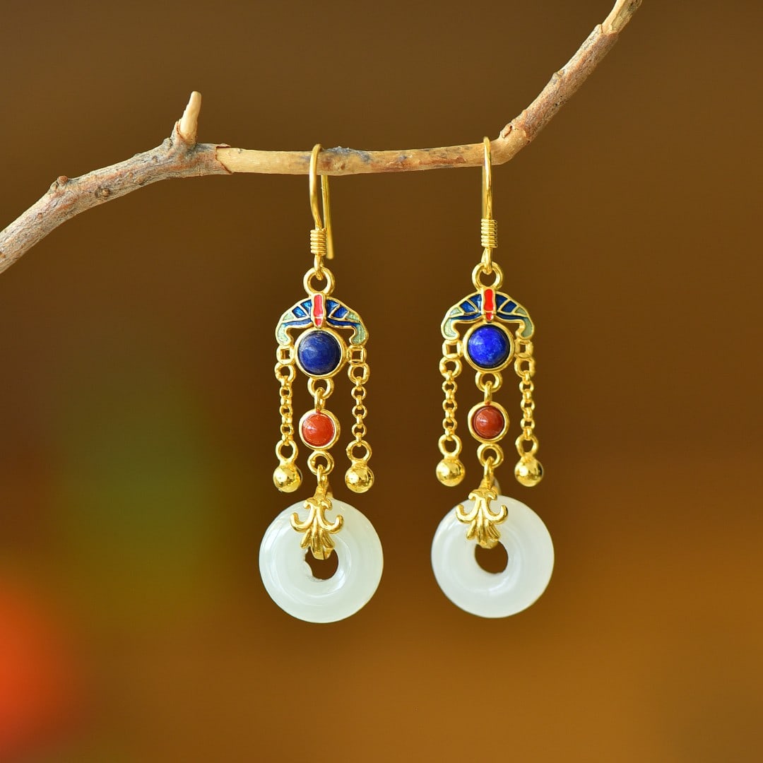 A Pair of Exquisite Sterling Silver-Gold Plated Inlaid White Jade Enamel Earrings: A Pair of Exquisite Sterling Silver-Gold Plated Inlaid White Jade Enamel Earrings,Size:0.5inx0.5in 一对纯银镀金镶白玉珐琅耳Ĩ