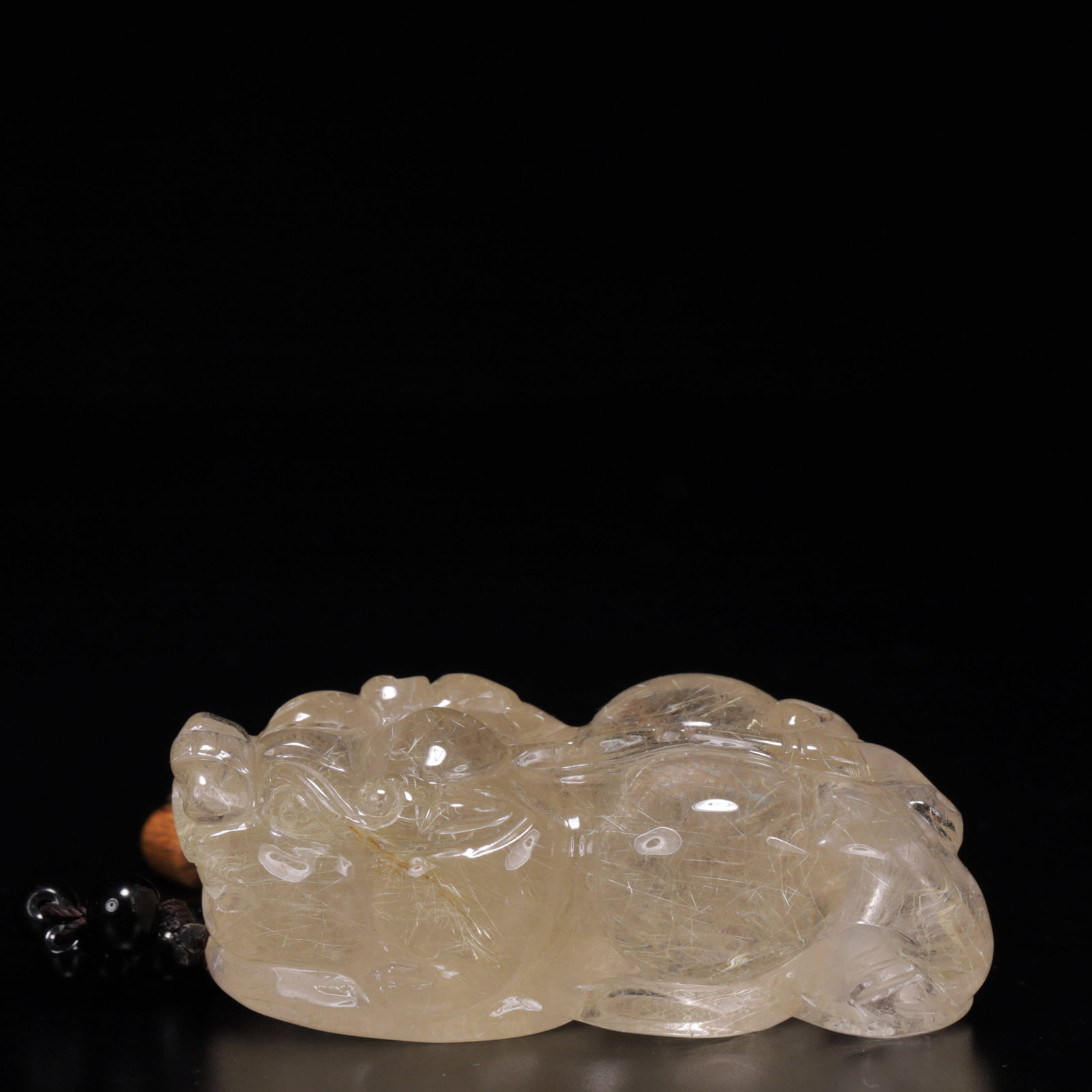 An Exquisite Crystal Auspicious Beast Pendant: An Exquisite Crystal Auspicious Beast Pendant,Size:3inx1.4inx1in,Weight:130g 水晶瑞兽挂件