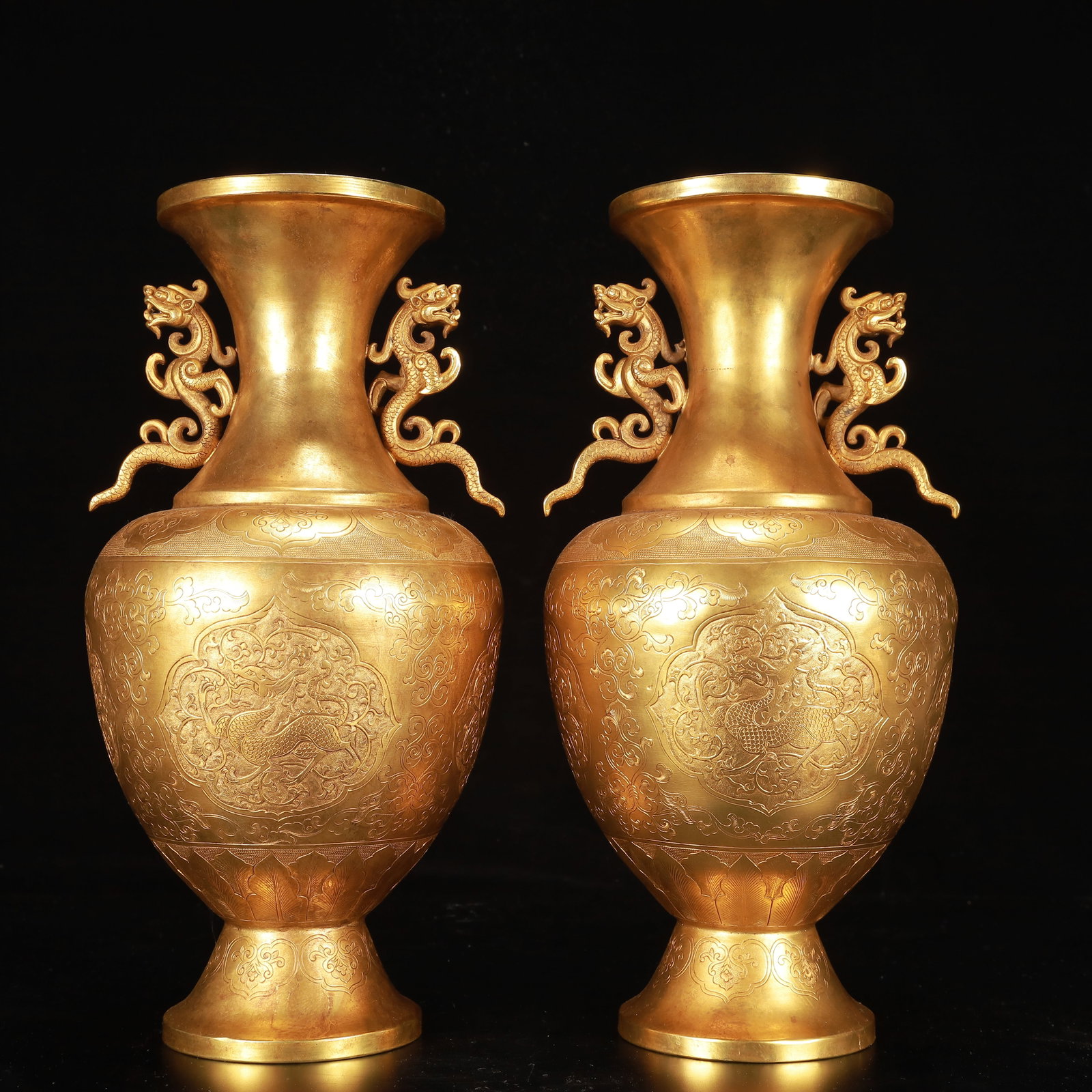 A Pair of Exquisite Gilt Bronze Flower Auspicious Beast Pattern Dragon-Ears Vases: A Pair of Exquisite Gilt Bronze Flower Auspicious Beast Pattern Dragon-Ears Vases,Qing Dynasty, China,Size:7.9inx14.2in,Weight:5700g 一对铜鎏金花卉瑞