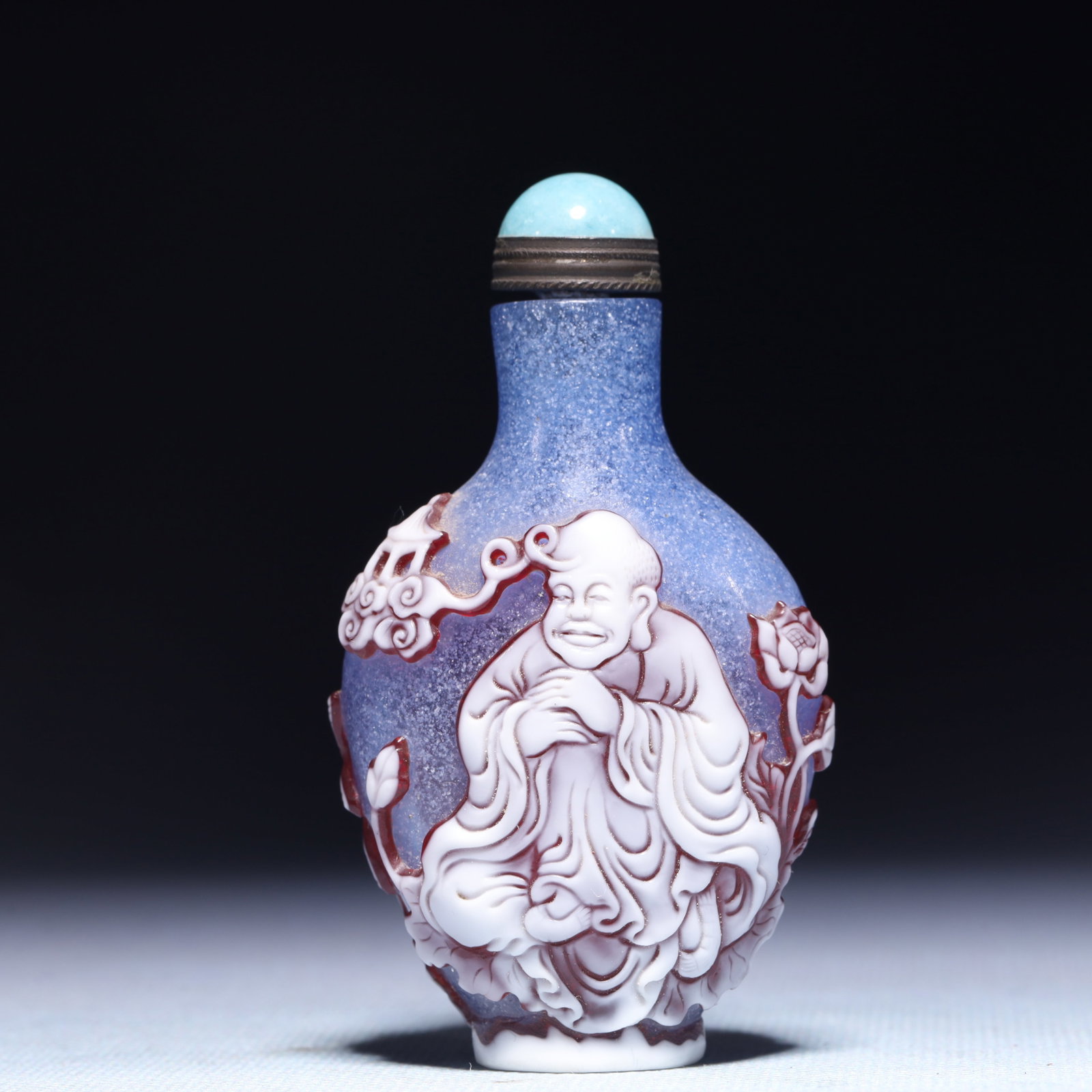 An Exquisite Glass Character and Story Pattern Snuff Bottle: An Exquisite Glass Character and Story Pattern Snuff Bottle,Qing Dynasty,China,Size:1.8inx1.2inx3.1in,Weight:69.6g 琉璃人物故事纹鼻烟壶,