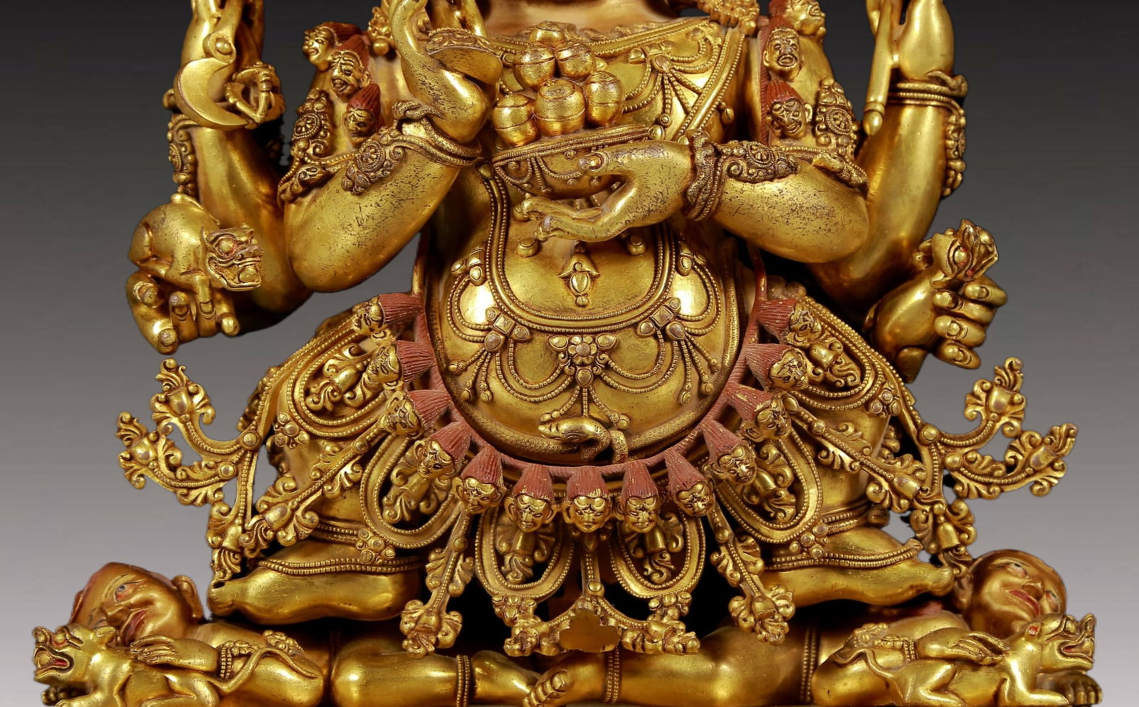 A solemn gilt bronze Vajra statue - 3