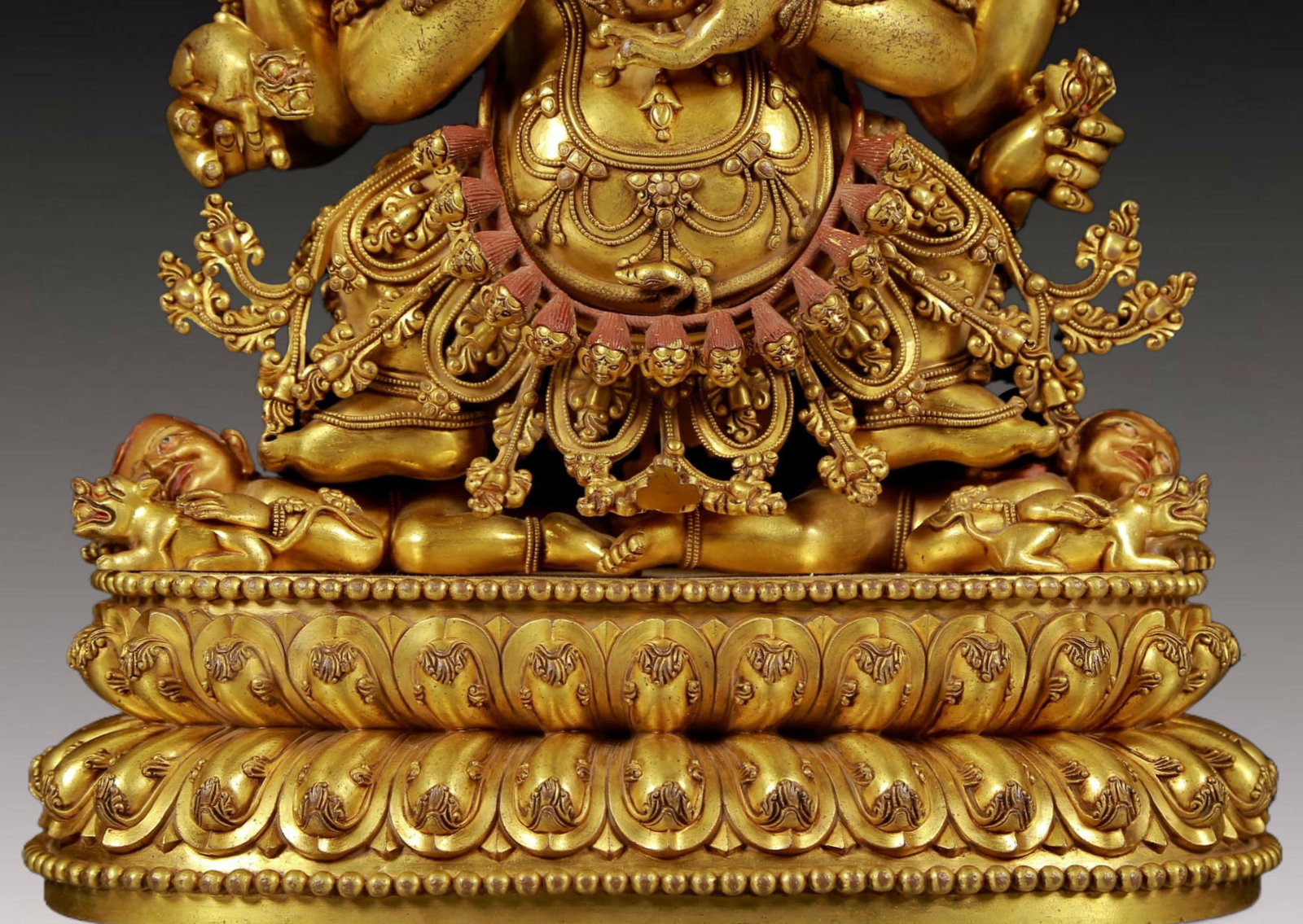 A solemn gilt bronze Vajra statue - 4
