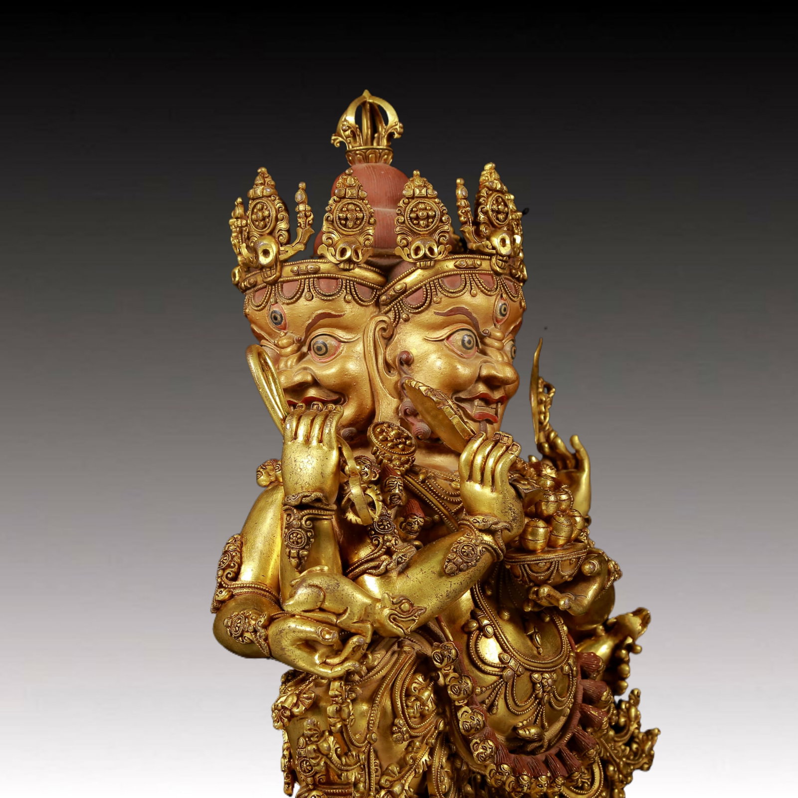A solemn gilt bronze Vajra statue - 9