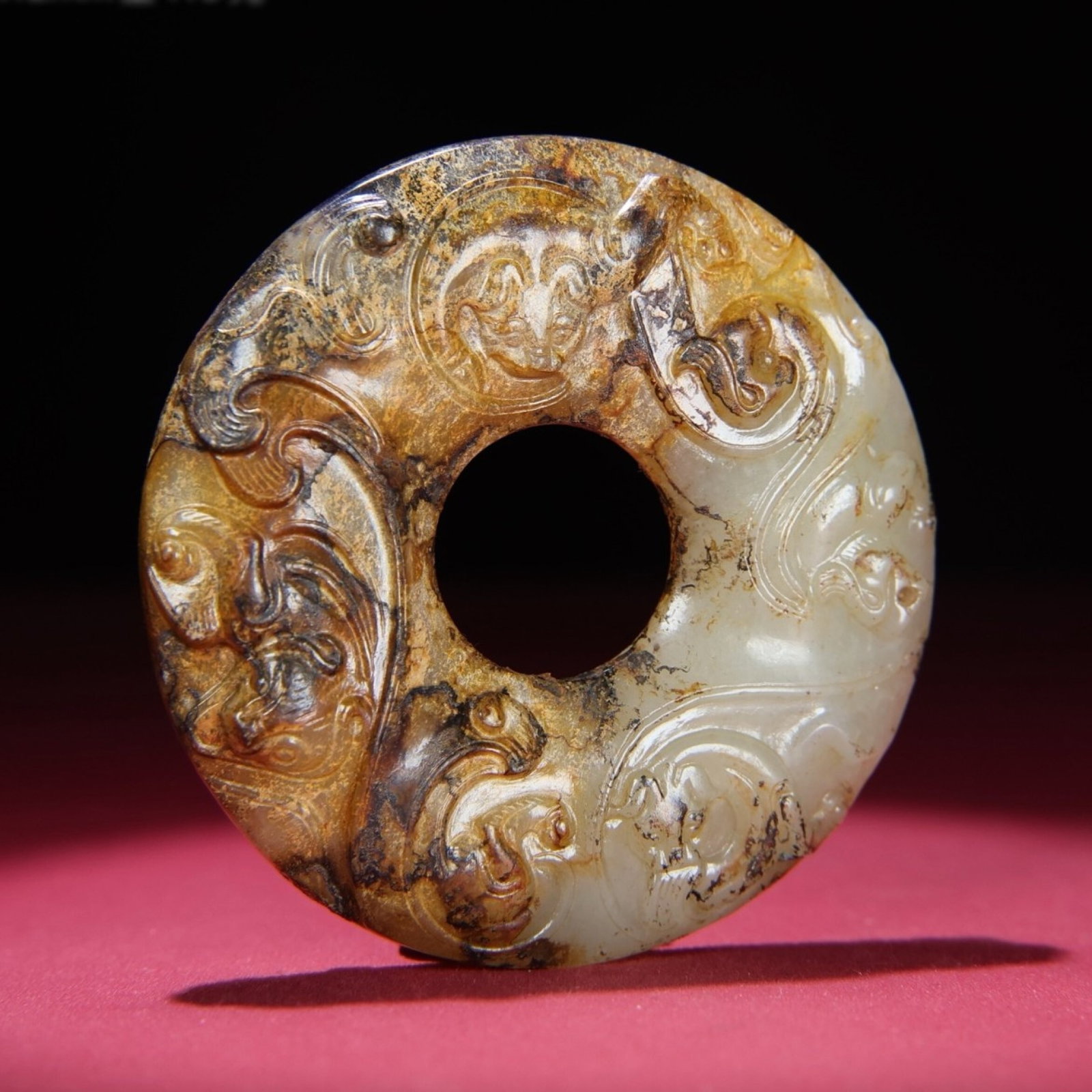 White Jade Dragon Pattern Pendant: White Jade Dragon Pattern Pendant,Qing Dynasty,China,Size:3.1inx0.5in,Weight:116g 白玉龙纹佩,中国清代