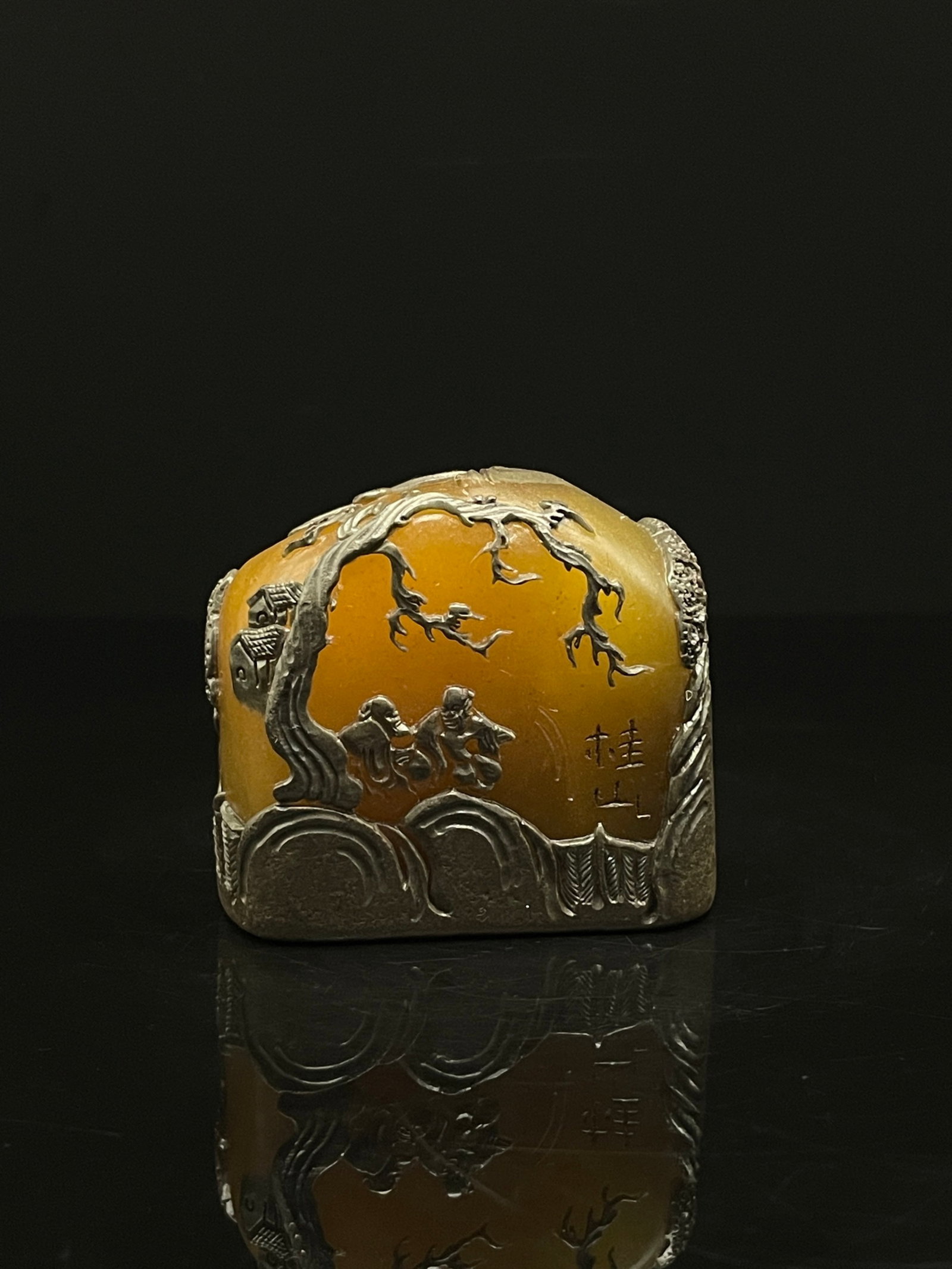 An Exquisite Shoushan Stone Character and Story Pattern Seal: An Exquisite Shoushan Stone Character and Story Pattern Seal,Qing Dynasty,China,With Mark,Size:2.1inx1.2inx1.9in,Weight:142g 寿山石人物故事纹印