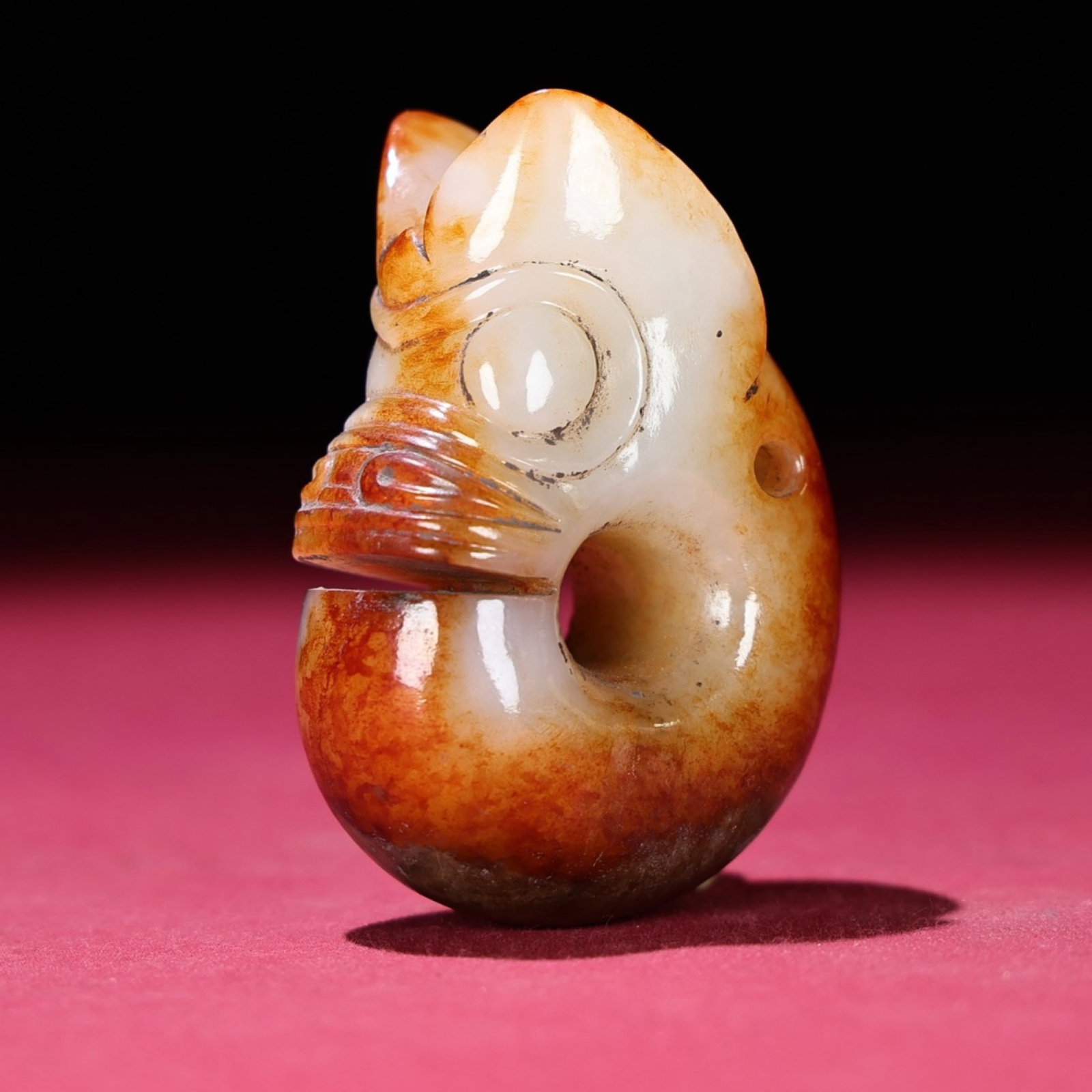 An Exquisite White Jade Beast-Face Pattern Pendant (1 of 9)