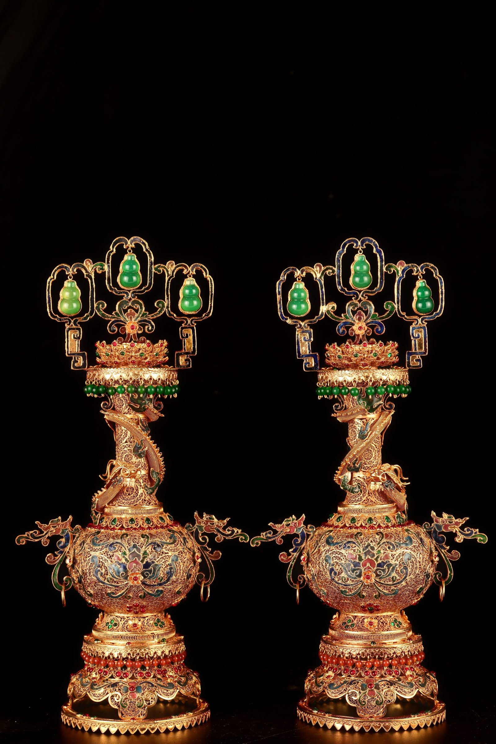 A Pair of Exquisite Flower silk gold-plated Inlaid Gems Flower Pattern Censers: A Pair of Exquisite Flower silk gold-plated Inlaid Gems Flower Pattern Censers,Qing Dynasty, China,Qianlong Four-character Mark,Size:14.6inx6.7in Weight:1378g 一对花丝鎏&