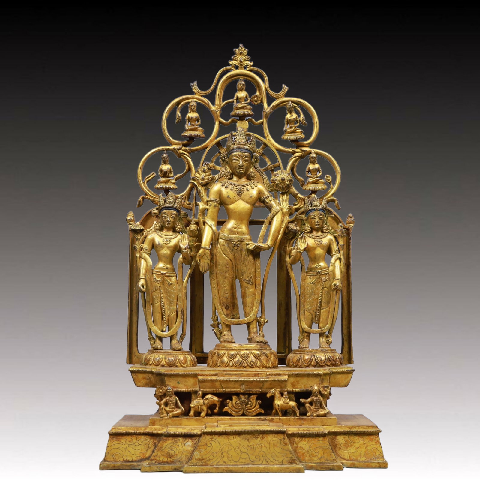 A Solemn Gilt Bronze Statue of Gautama??s Mother: A Solemn Gilt Bronze Statue of Gautama’s Mother, Ming Dynasty, China, Size:9.8inx3.7inx15.9in, Weight:6650g 铜鎏金佛母像,中国明代,