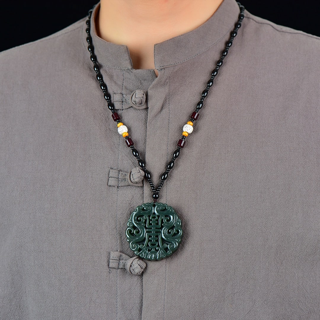 An Exquisite Jasper Bats and Peach Pattern Pendant (1 of 6)