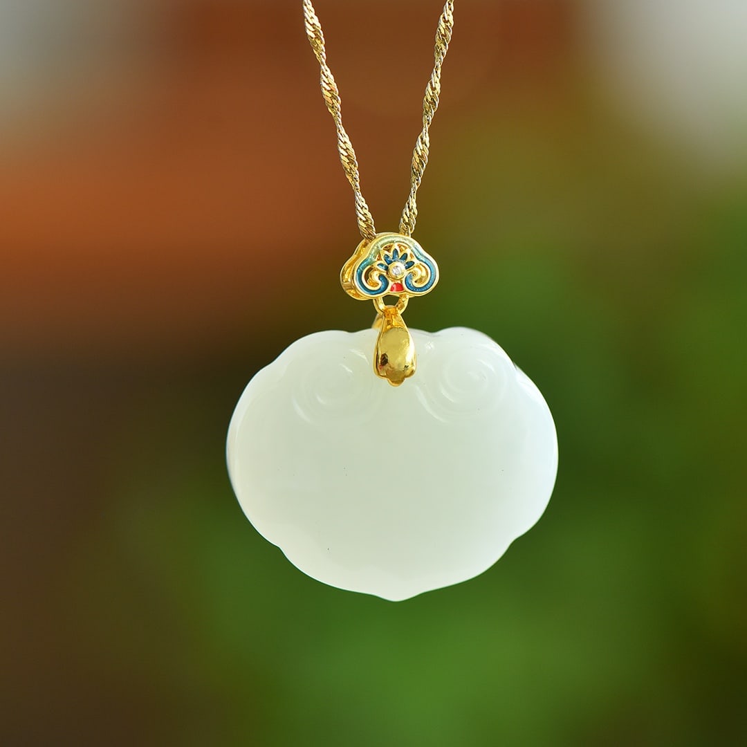 An Exquisite Sterling Silver-Gold Plated Inlaid White Jade Enamel Necklace: An Exquisite Sterling Silver-Gold Plated Inlaid White Jade Enamel Necklace 纯银镀金镶白玉珐琅项链