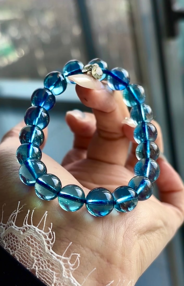 An Exquisite Aquamarine Bracelet: An Exquisite Aquamarine Bracelet,Size:0.4in,Weight:30.5g 海蓝宝手串