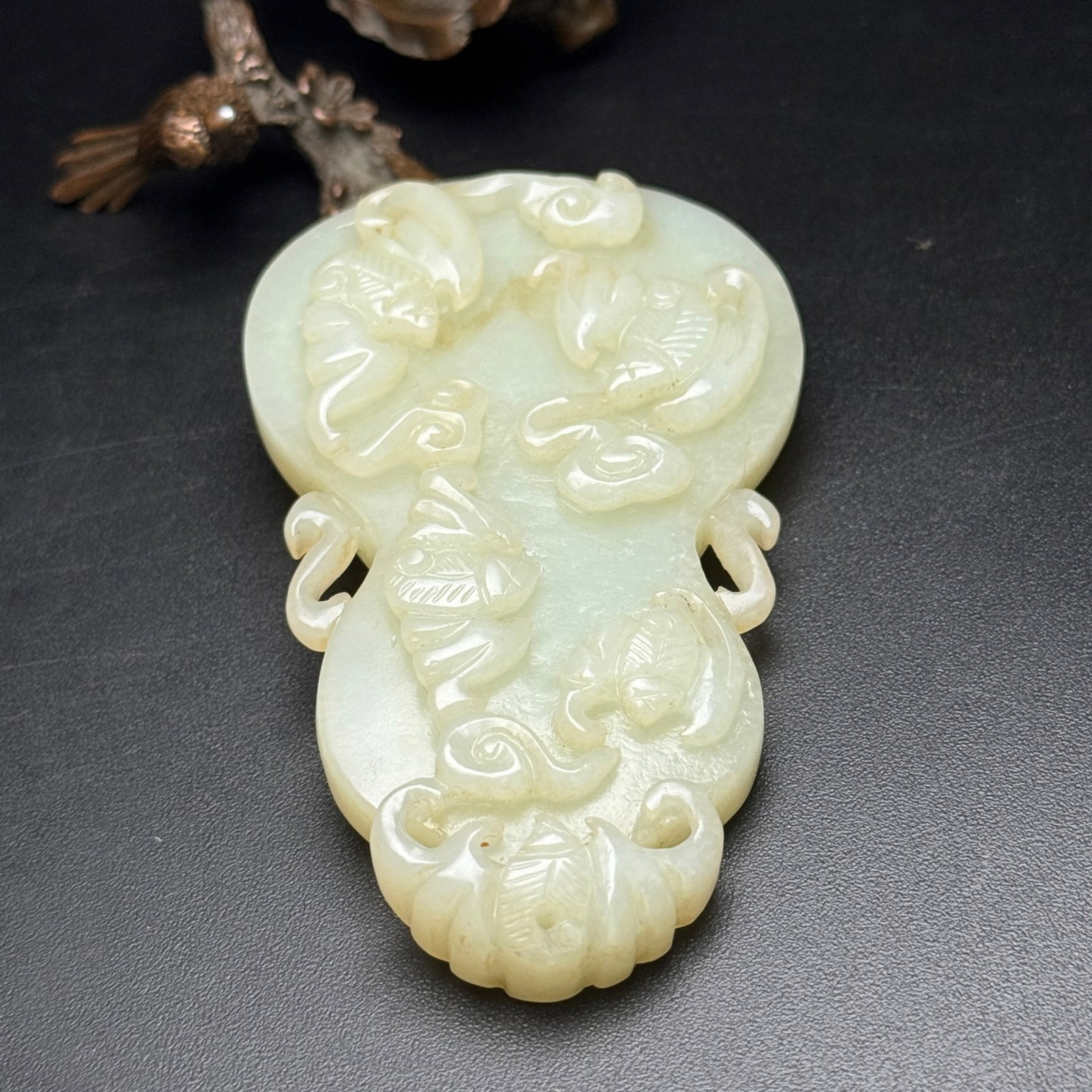 An Exquisite White Jade Bats Pattern Pendant - 5