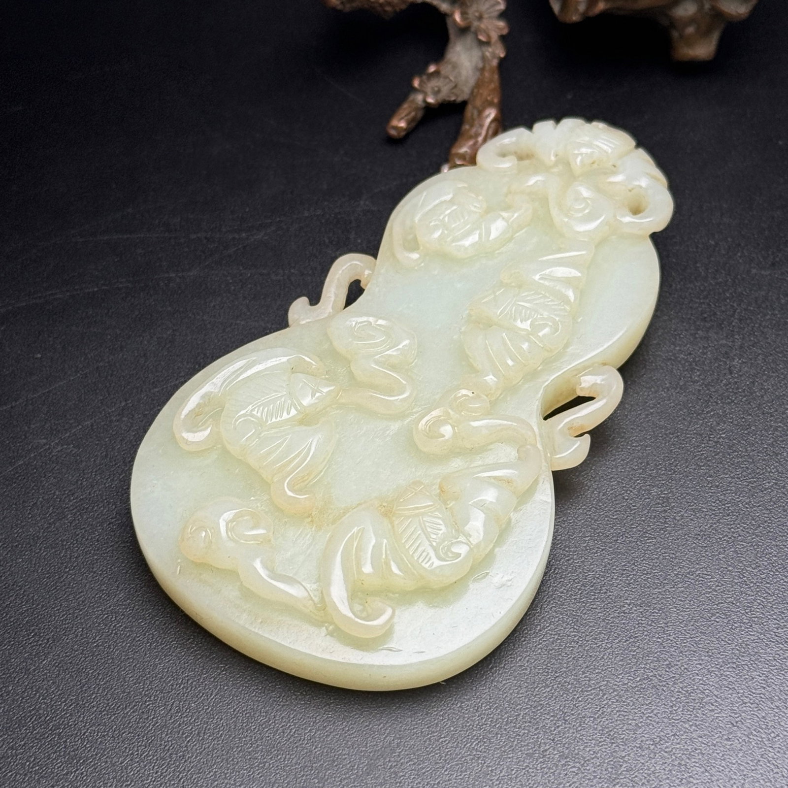 An Exquisite White Jade Bats Pattern Pendant - 7