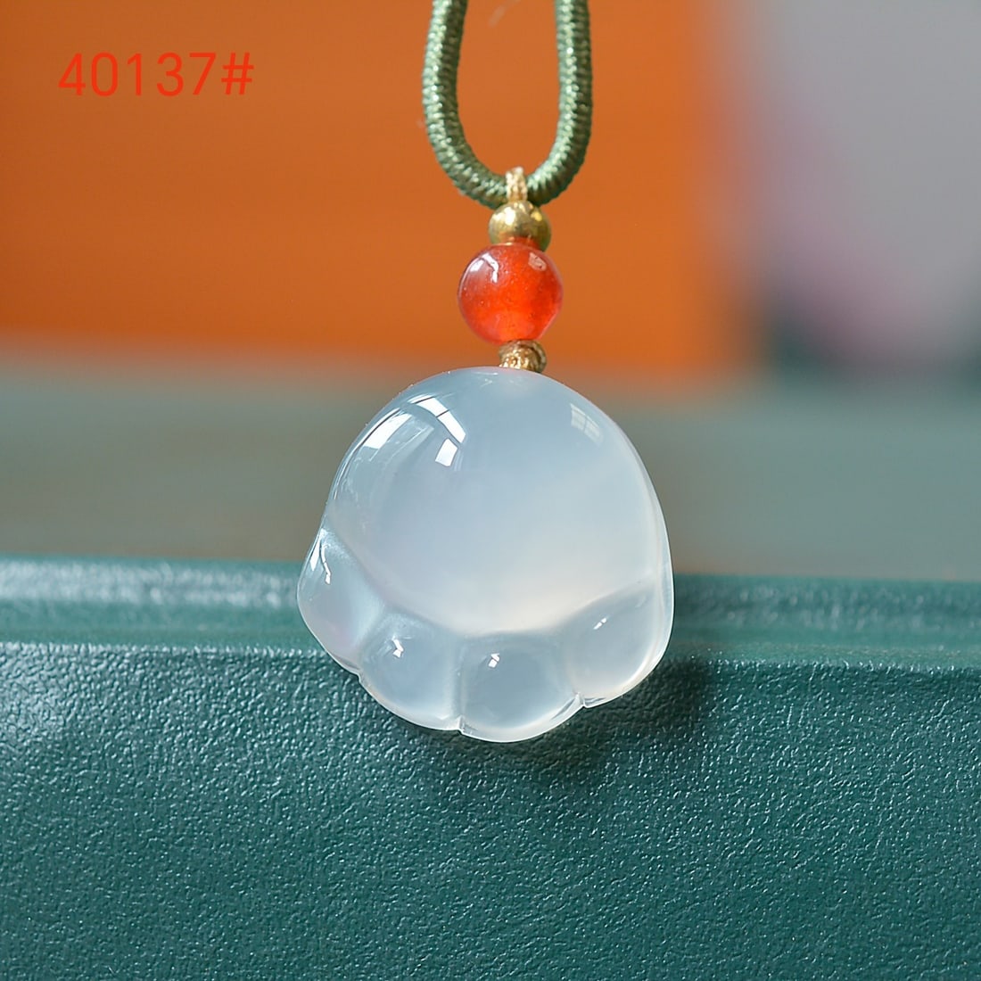 An Exquisite Jadeite Pendant: An Exquisite Jadeite Pendant,Size:0.7inx0.7in 翡翠挂件