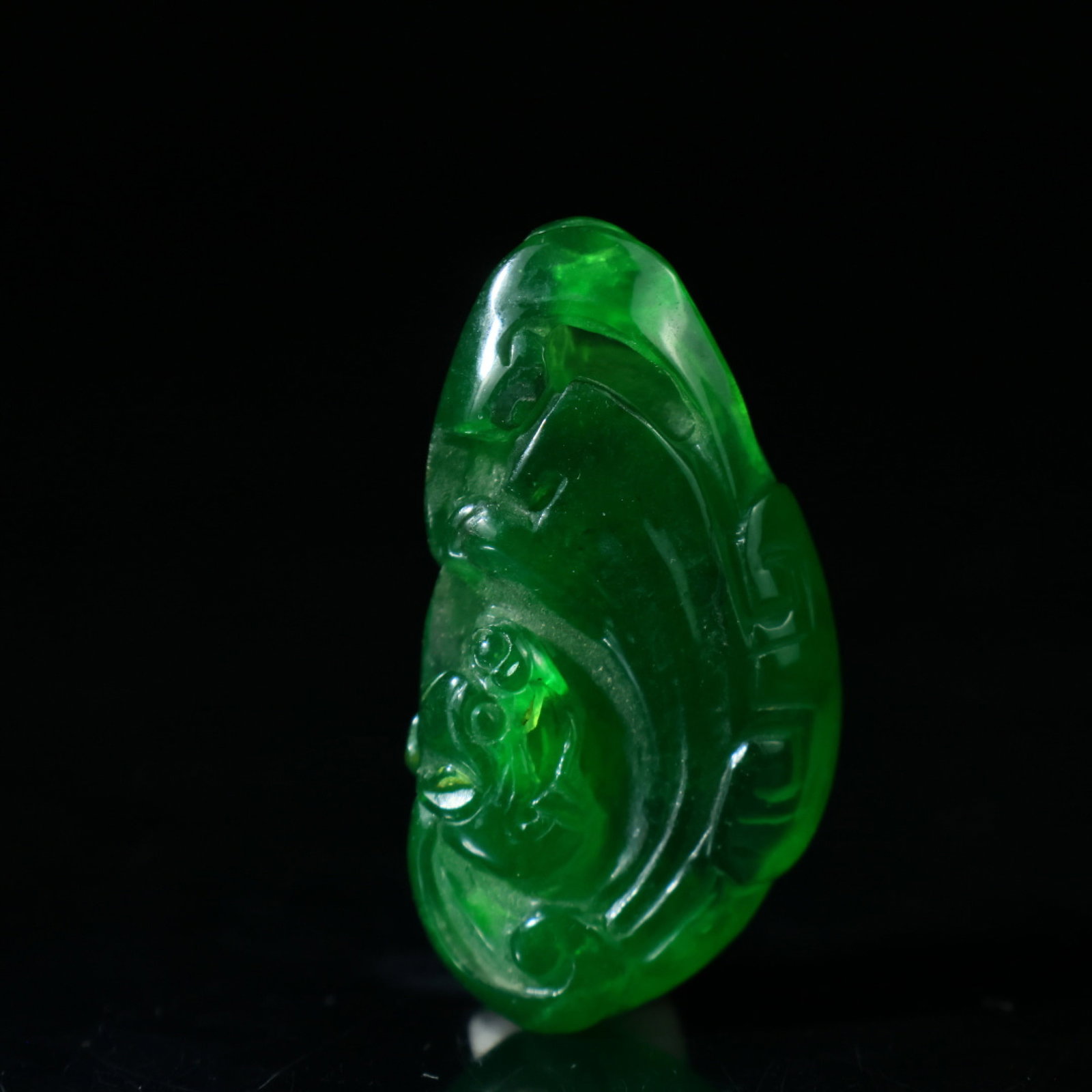 An Exquisite Pendant (1 of 7)