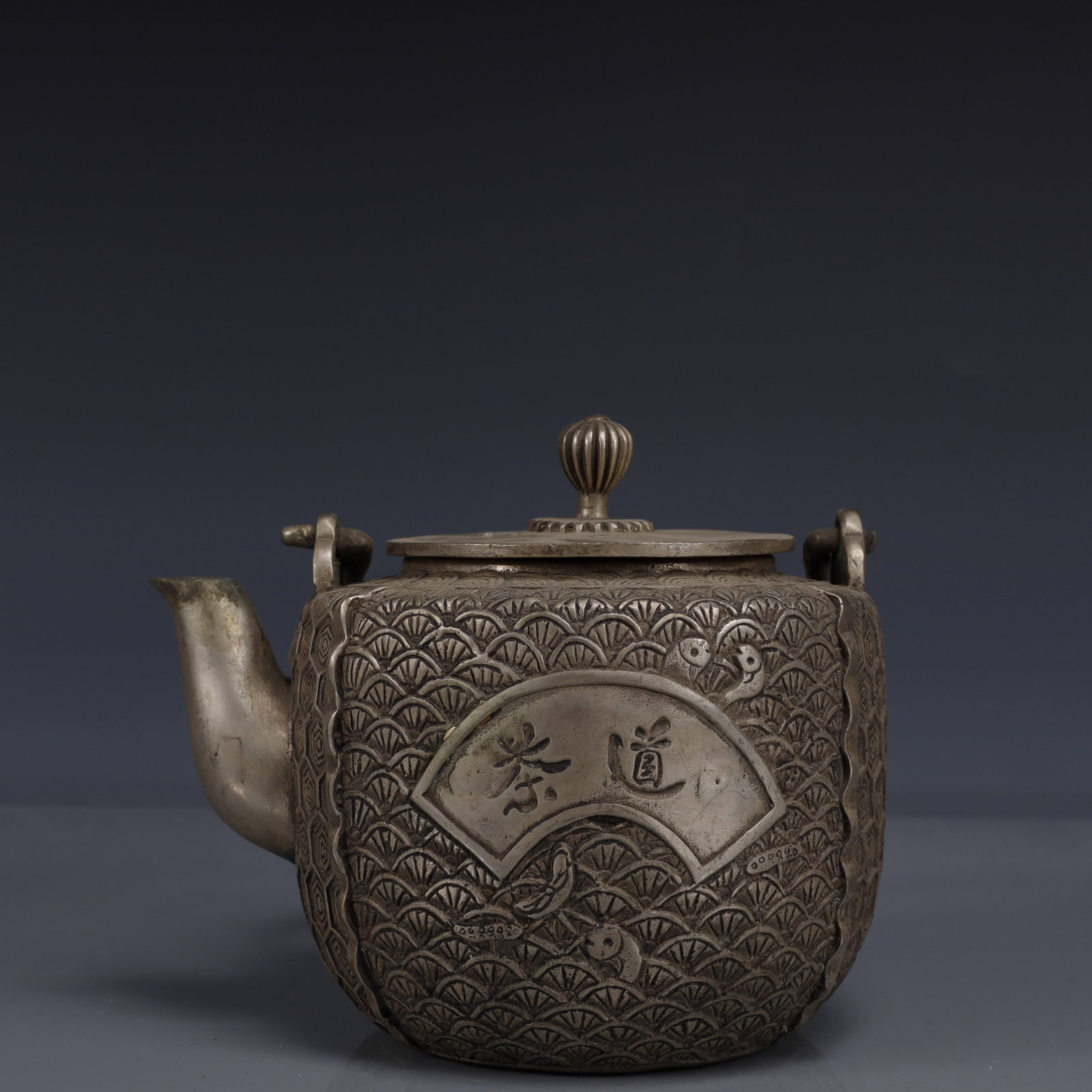 An Exquisite Silver-Plated Bronze Fish Pattern Ewer (1 of 11)