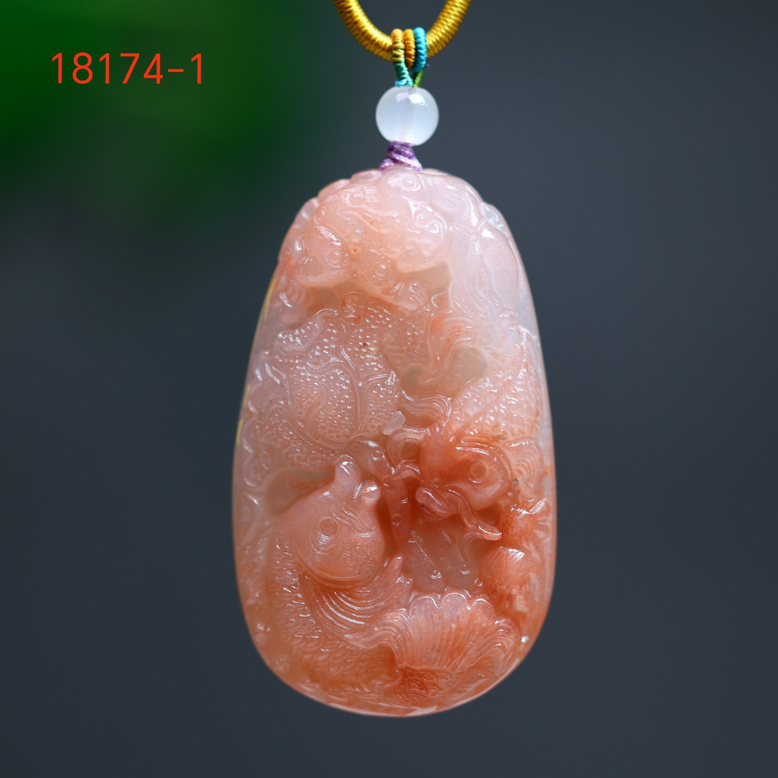 An Exquisite White Jade Dragon Pattern Pendant: An Exquisite White Jade Dragon Pattern Pendant,Size:1.3inx2.3in 寓意:年年有余 莲年有鱼 白玉龙纹吊坠