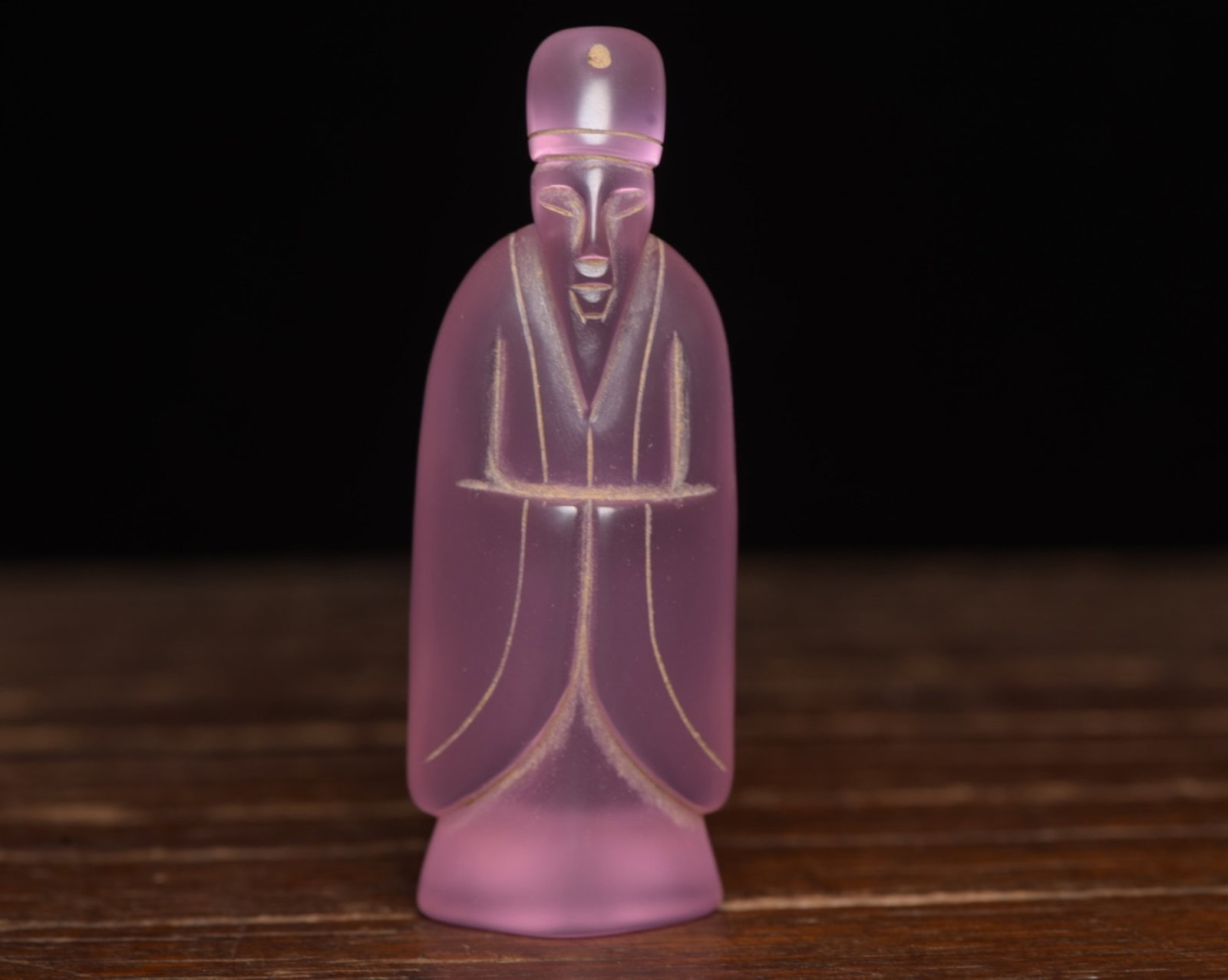 An Exquisite Agate Figure Ornament: An Exquisite Agate Figure Ornament,Qing Dynasty,China,Size:3inx1.1inx0.5in,Weight:92g 玛瑙人物摆件,中国清代