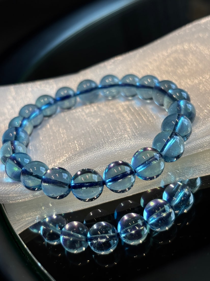 An Exquisite Aquamarine Bracelets: An Exquisite Aquamarine Bracelets,Size:0.4in,Weight:22.6g 海蓝宝手链