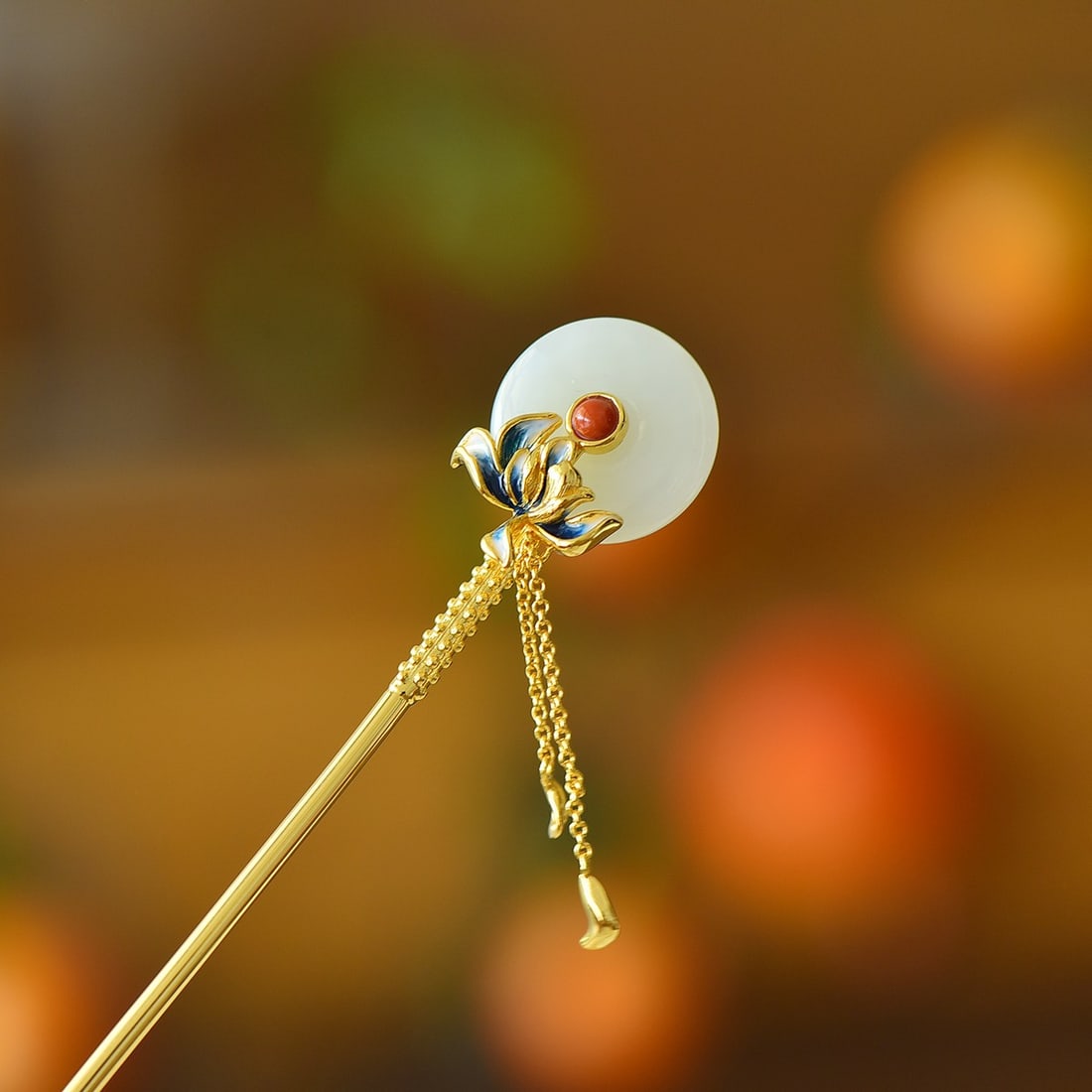 An Exquisite Sterling Silver-Gold Plated Inlaid White Jade Hairpin: An Exquisite Sterling Silver-Gold Plated Inlaid White Jade Hairpin,Size:0.8inx0.8in 纯银镀金镶白玉发簪
