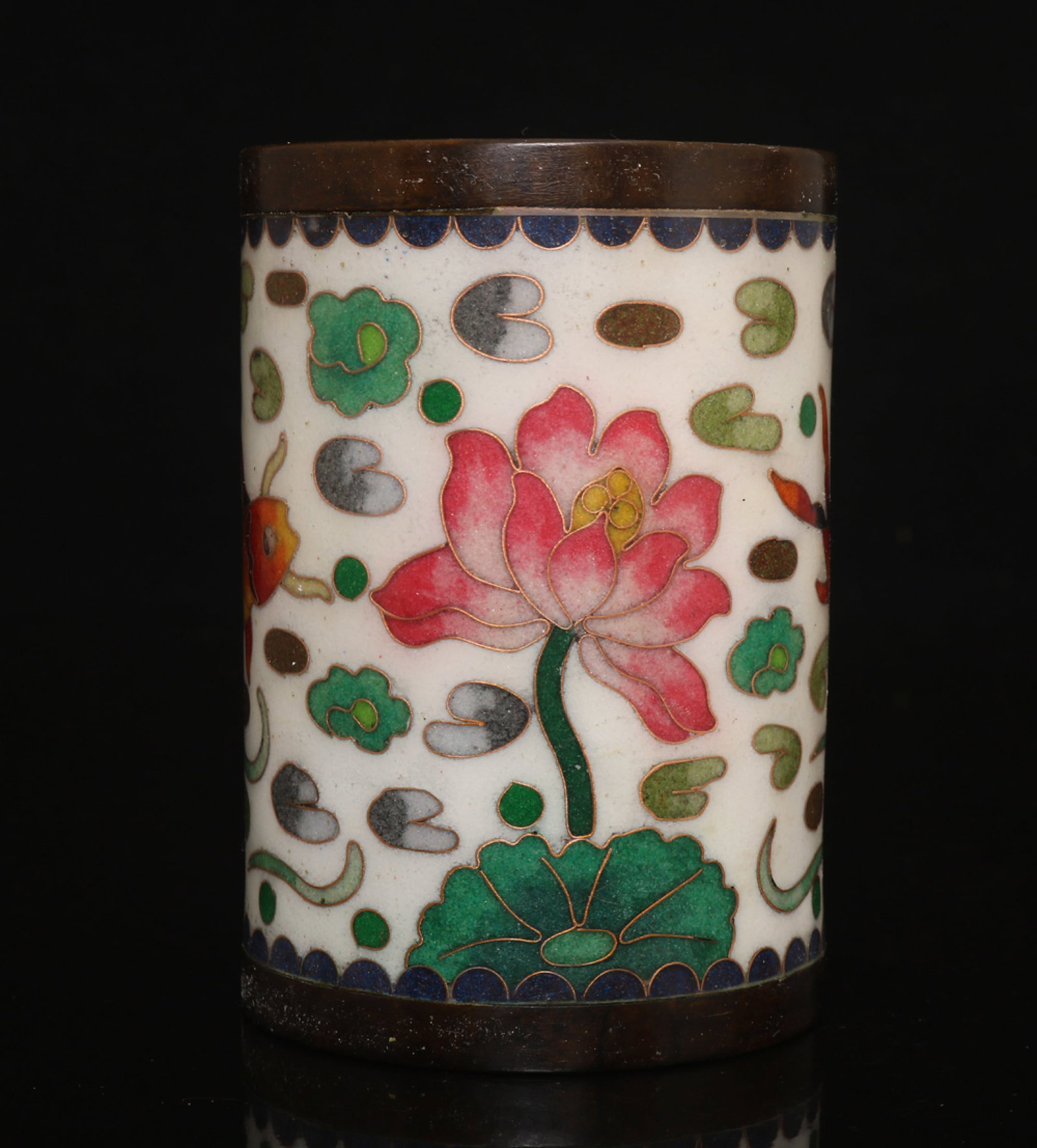 An Exquisite Cloisonne Lotus and Fish Pattern Brush Pot: An Exquisite Cloisonne Lotus and Fish Pattern Brush Pot,Qing Dynasty,China,Size:4.1inx2.8in,Weight:493g