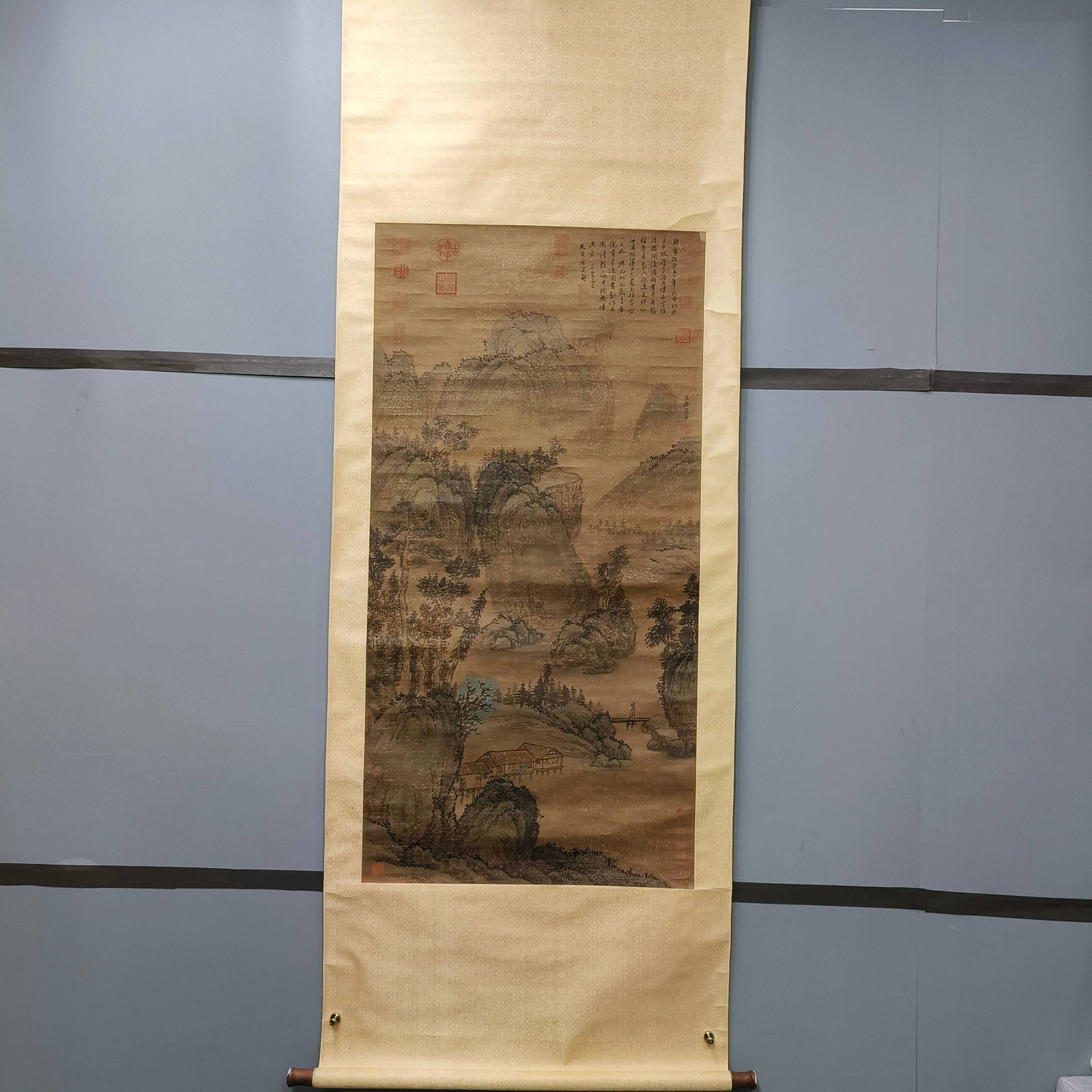 A Chinese Vertical Scroll Ink Painting of Landscape on Paper: A Chinese Vertical Scroll Ink Painting of Landscape on Paper,Wang Ximeng,Size:50.4inx25.2in