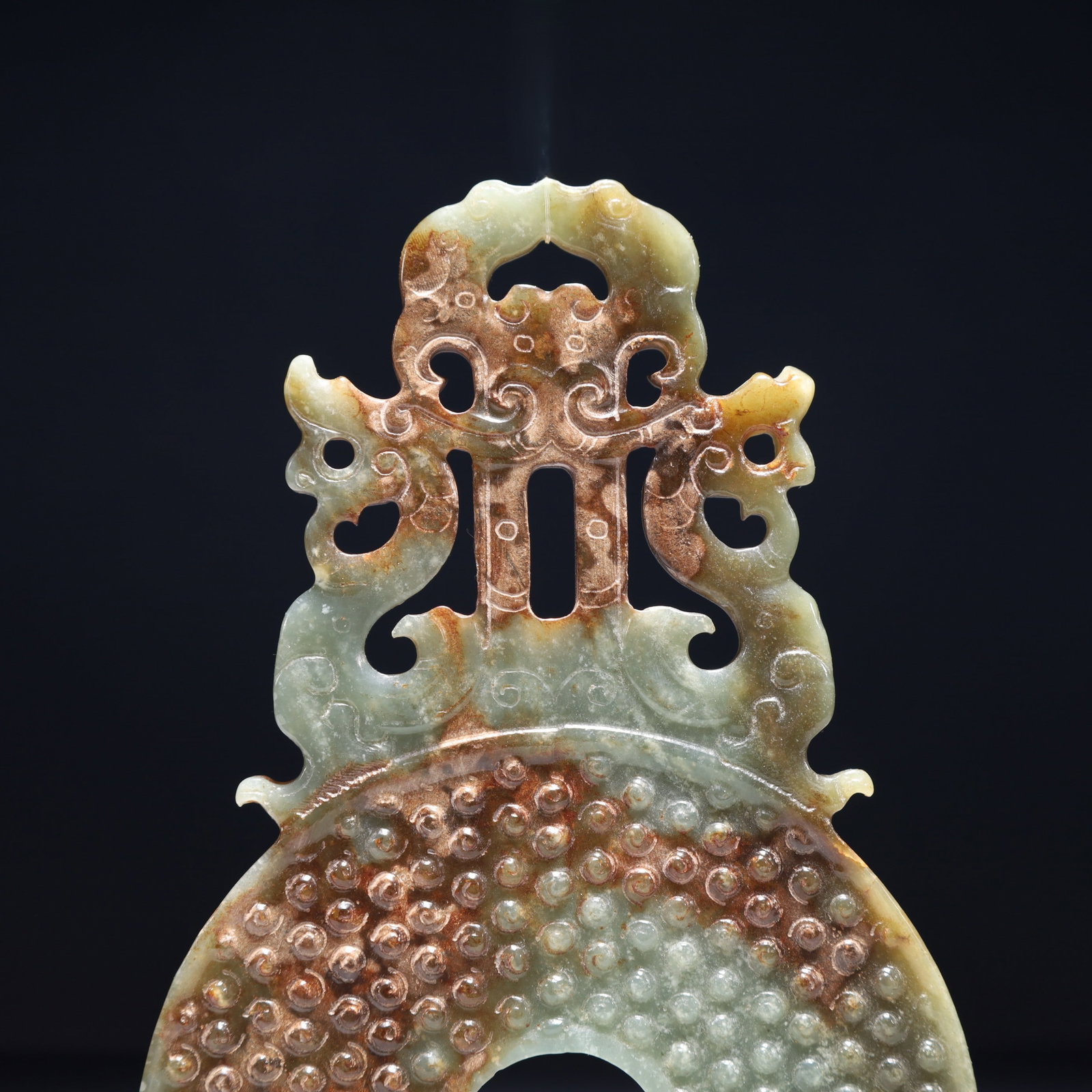 An Exquisite White Jade Dragon Pattern Pendant - 2