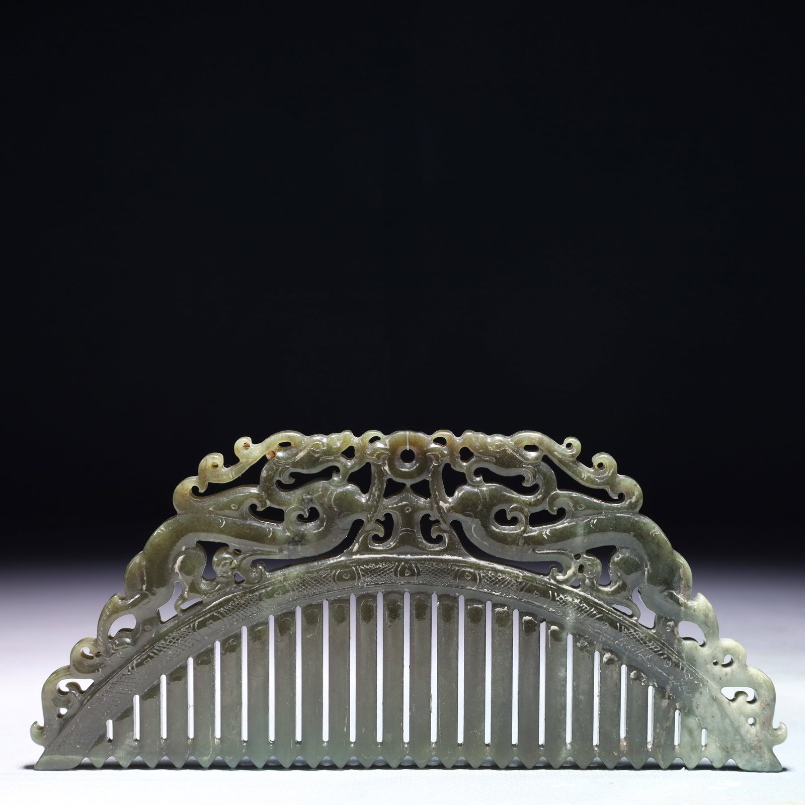An Exquisite Green Jade Dragon Pattern Comb - 6