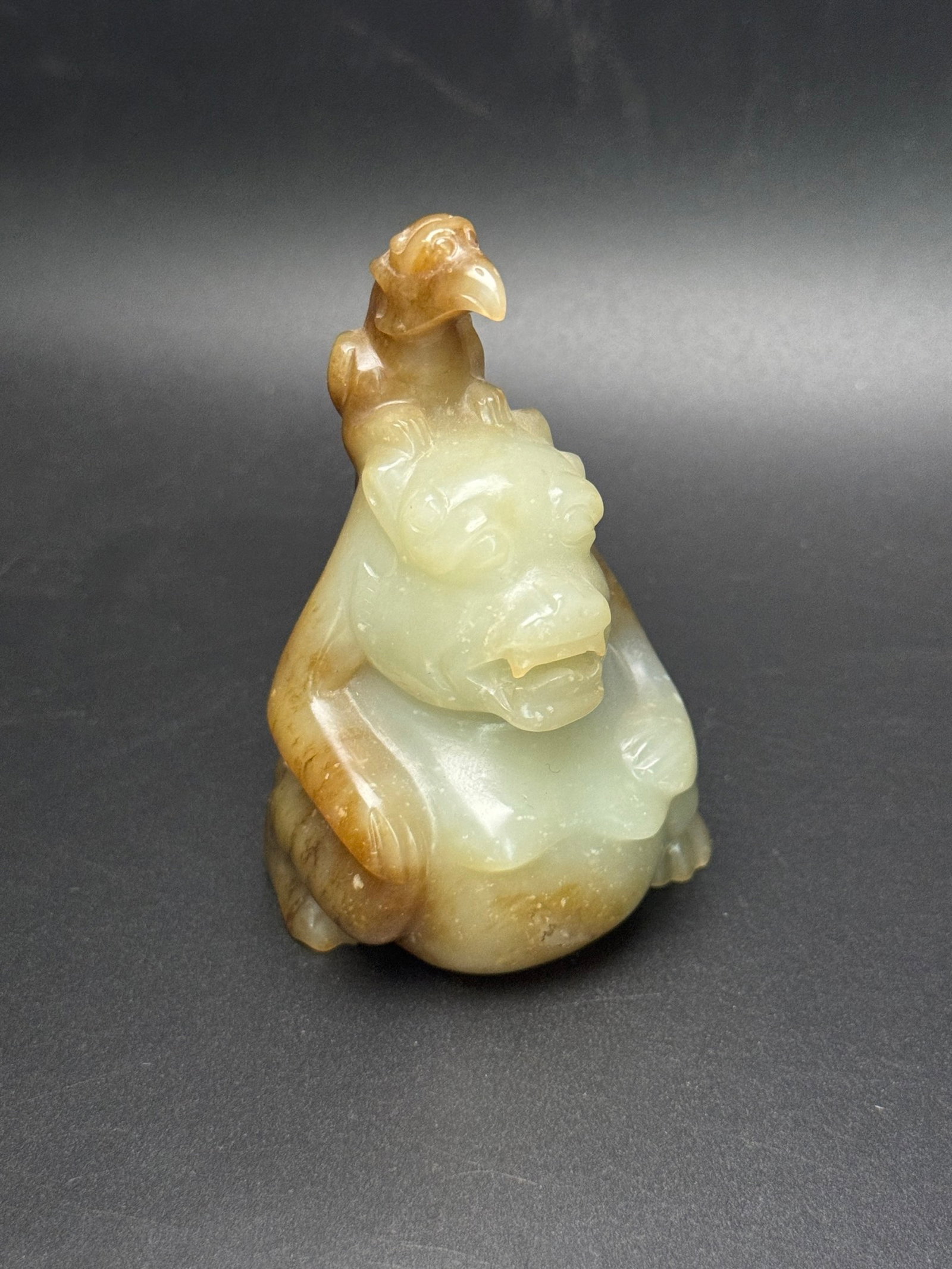 An Exquisite White Jade Bird Pattern Bear Ornament - 7