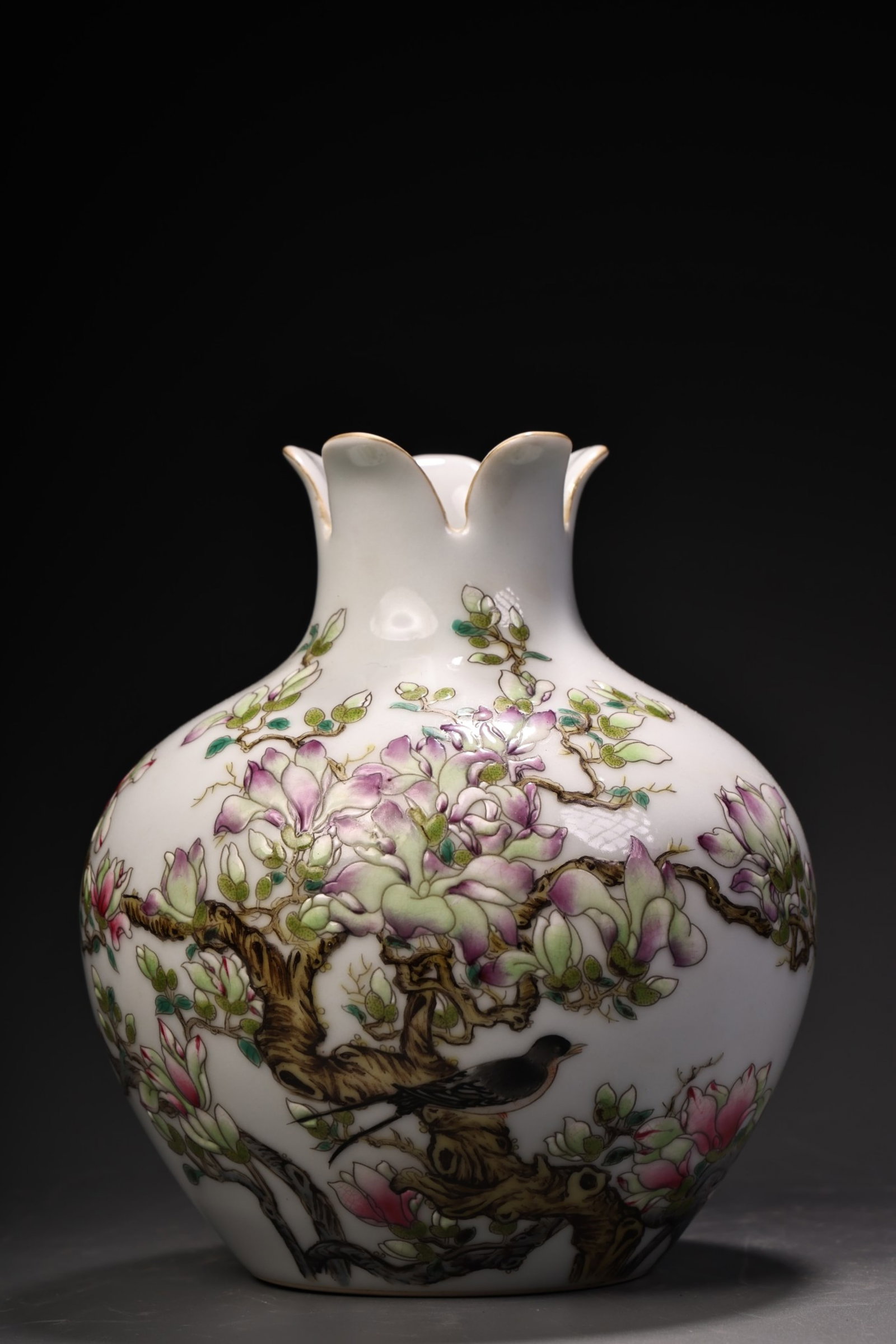An Exquisite Famille-Rose Flower and Bird Pattern Vase: An Exquisite Famille-Rose Flower and Bird Pattern Vase,Qing Dynasty,China,Yongzheng Four-character Mark,Size:6.3inx5.1in,Weight:680g 粉彩花鸟纹瓶,中国&#