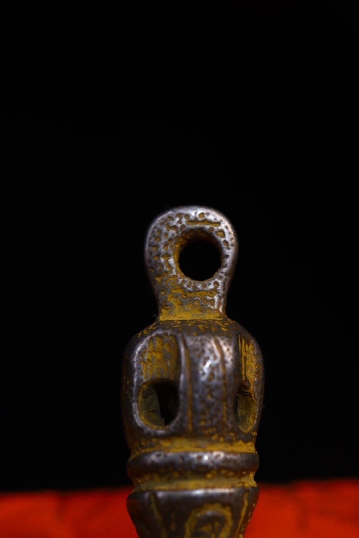 An Exquisite Bronze Vajra - 6