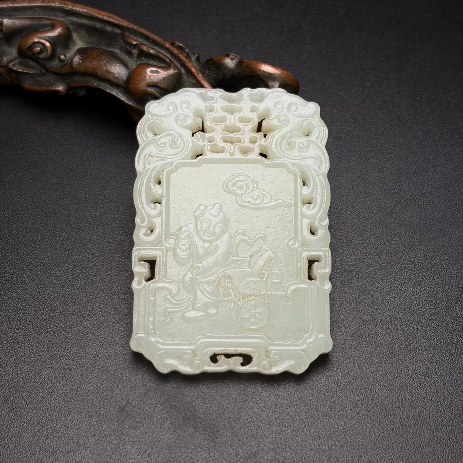 An Exquisite White Jade Hollow Figure Pattern Pendant,with poem: An Exquisite White Jade Hollow Figure Pattern Pendant,with poem,Qing Dynasty,China,Size:2.5inx1.7inx0.2in,Weight:34g 白玉镂空人物纹挂件,带&#