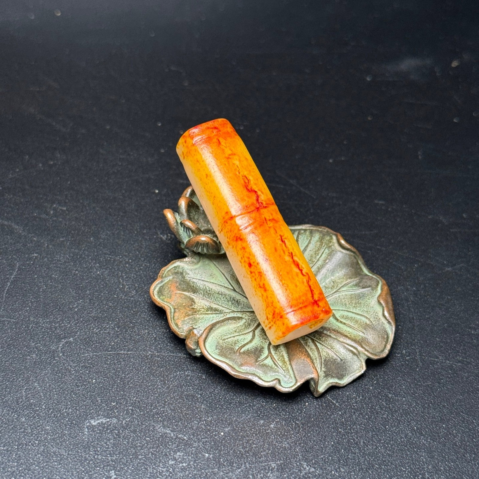 An Exquisite White Jade Pendant: An Exquisite White Jade Pendant,Qing Dynasty, China,Size:0.5inx0.5inx1.9in,Weight:17g 白玉挂件,中国清代
