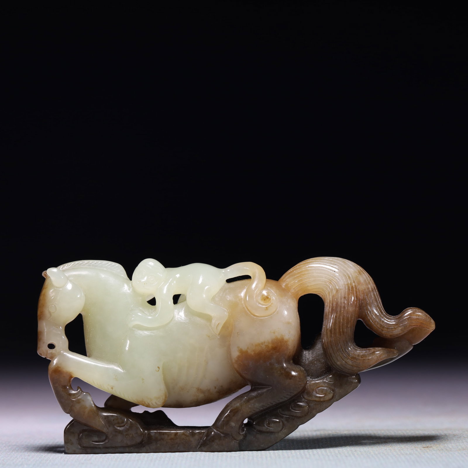 An Exquisite White Jade Horse Ornament: An Exquisite White Jade Horse Ornament,Qing Dynasty,China,Size:3.9inx0.8inx2in,Weight:146.6g 白玉骏马摆件,中国清代
