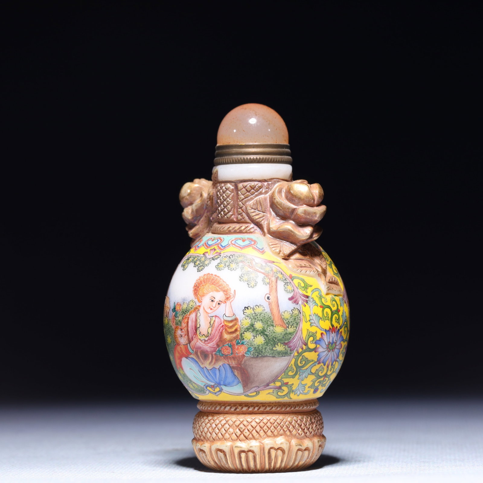 An Exquisite Glass Figure Pattern Snuff Bottle - 2