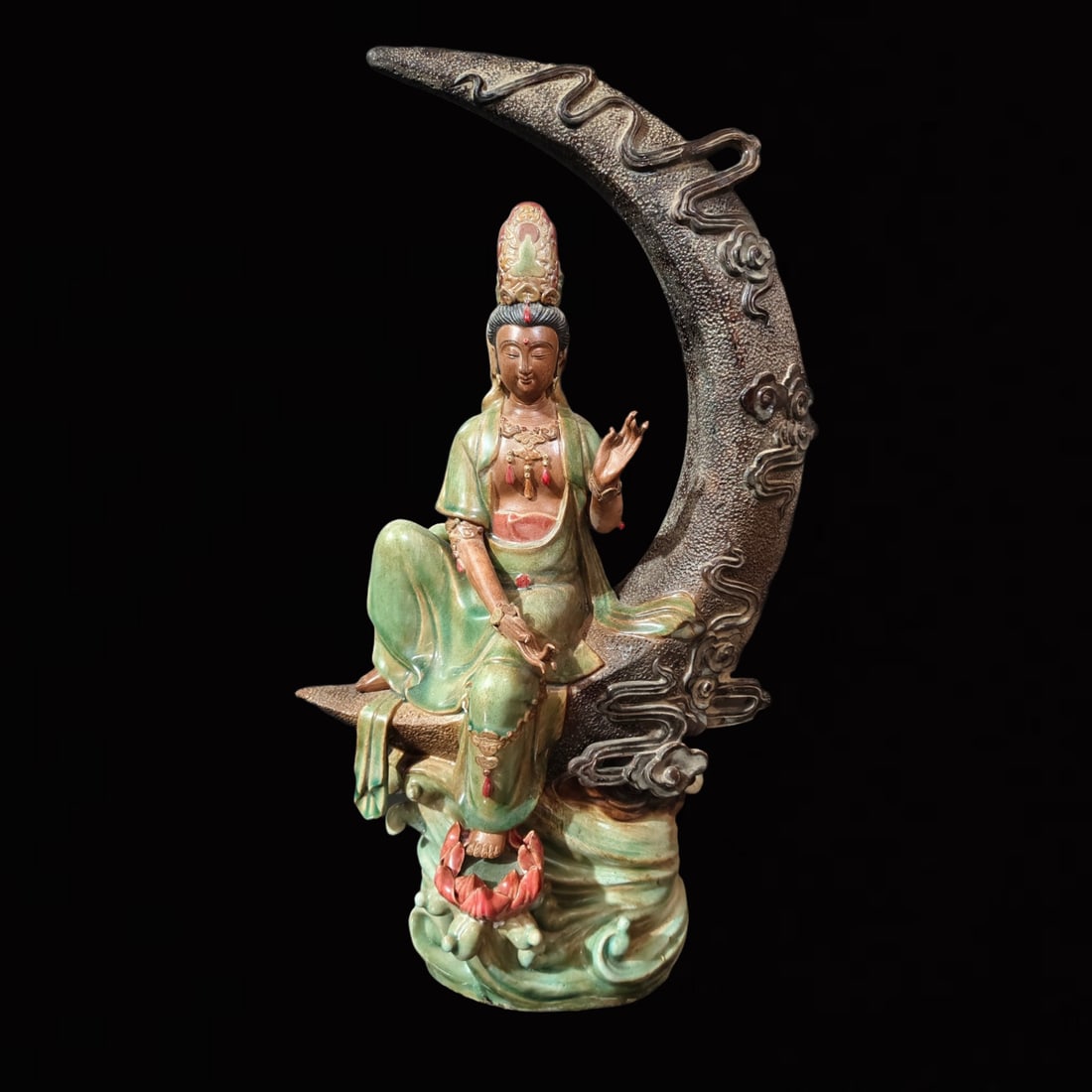 A Solemn Shiwan yao Statue of Avalokitesvara: A Solemn Shiwan yao Statue of Avalokitesvara,the Republic of China,With Mark,Size:13.8inx6.3inx21.7in 石湾窑观音像,中国民国时期,