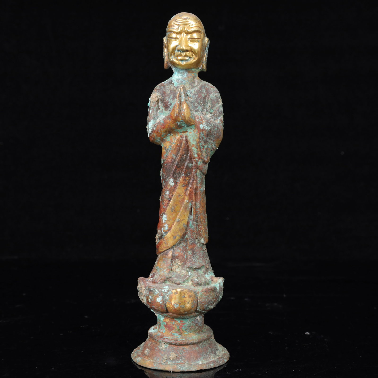 A Solemn Bronze Inlaid Gold Buddha Statue: A Solemn Bronze Inlaid Gold Buddha Statue,The Warring States period in China,Size:2.4inx8.5in,Weight:600g 铜错金佛像,中国战国时期