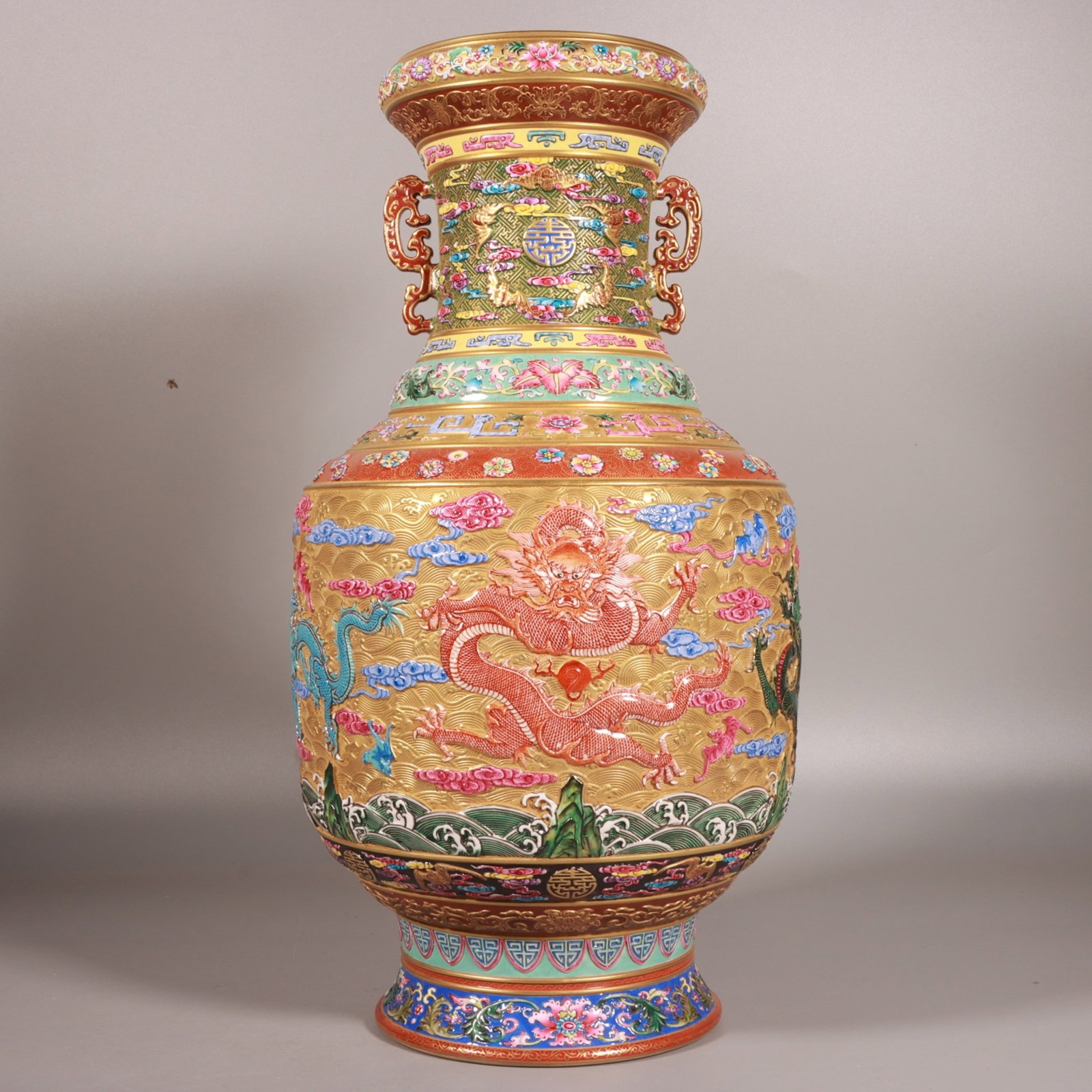 A Huge Gold Ground Enamel Auspicious Cloud and Dragon Pattern Double-Ears Vase: A Huge Gold Ground Enamel Auspicious Cloud and Dragon Pattern Double-Ears Vase,Qing Dynasty,China,Qianlong Six-character Mark,Size:15.7inx8.3in