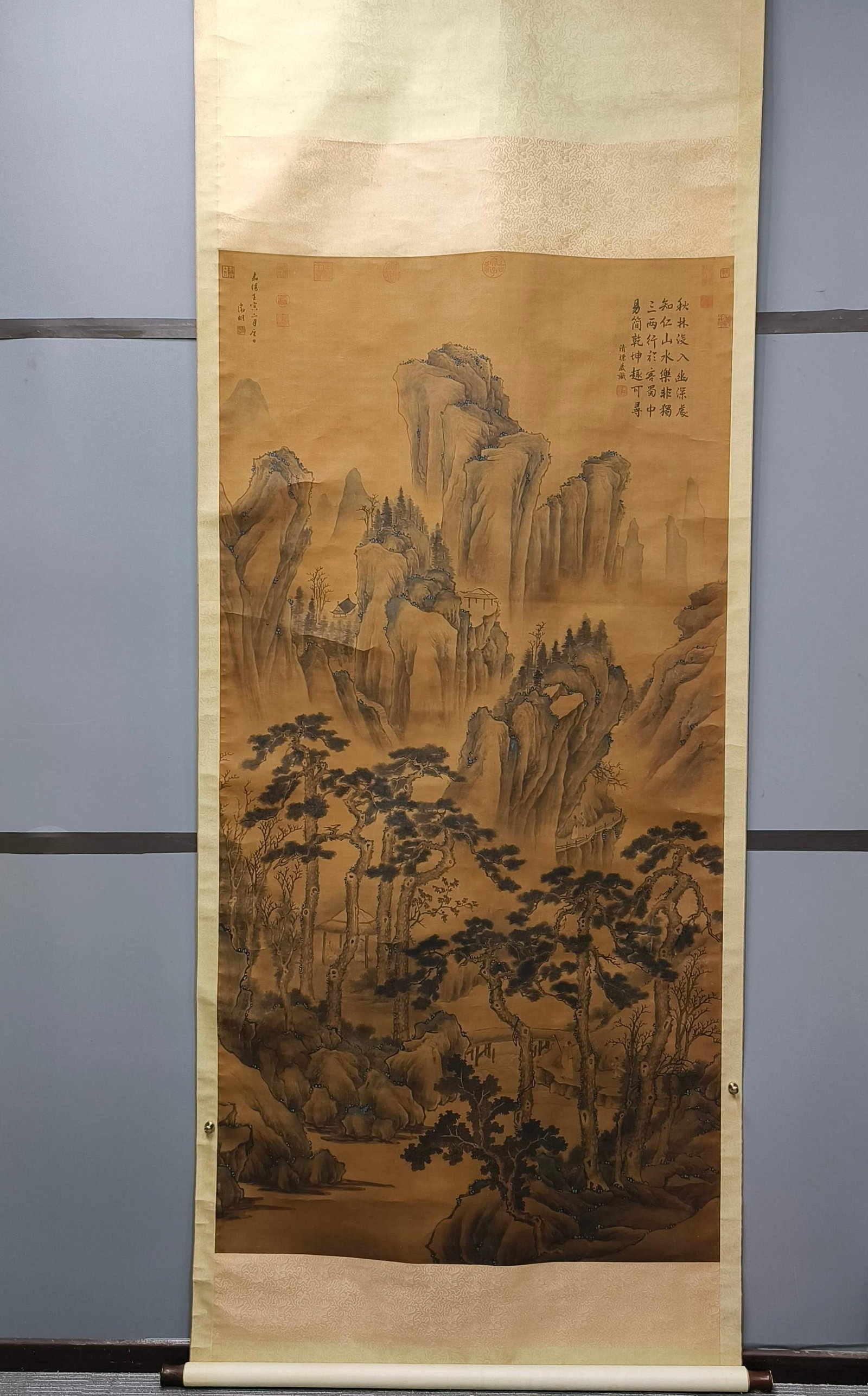 A Chinese Vertical Scroll Ink Painting of Landscape on Paper: A Chinese Vertical Scroll Ink Painting of Landscape on Paper,Wen Zhengming,Size:77.2inx39.4in