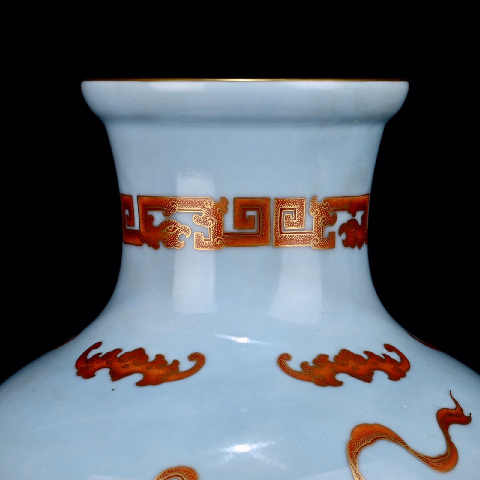 A Rare Enamel Iron-Red Lion Pattern Vase - 3