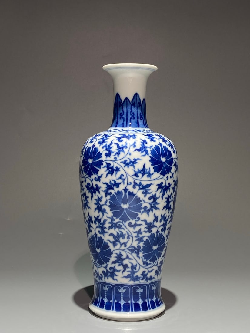 An Exquisite Blue and White Lotus Pattern Vase: An Exquisite Blue and White Lotus Pattern Vase,Qing Dynasty,China,Qianlong Six-character Mark,Size:9.8inx3.9in 青花缠枝莲纹瓶,中国清代