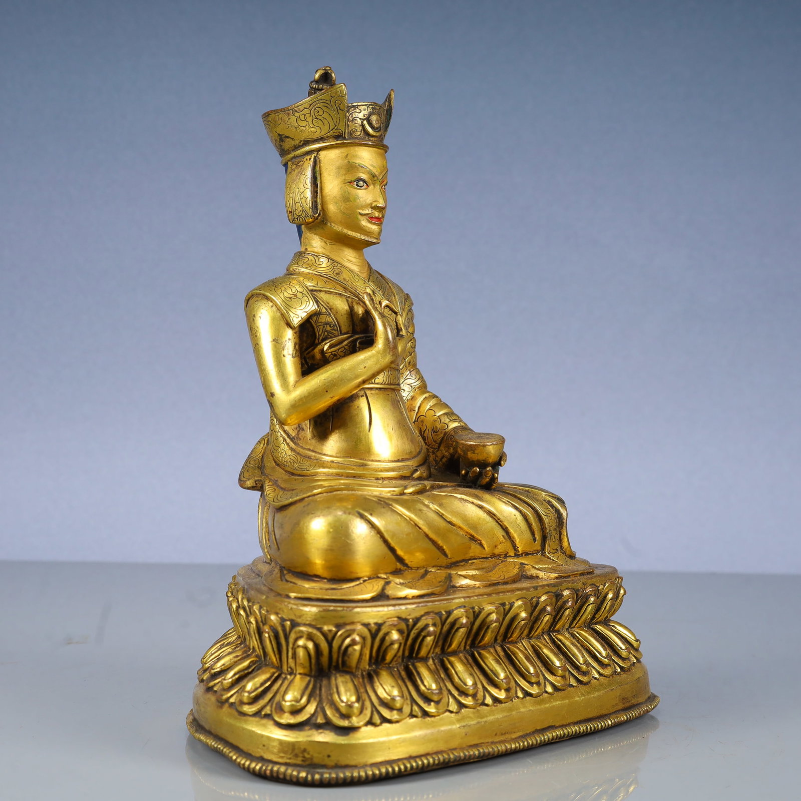 A Solemn Gilt Bronze Buddha Statue - 7