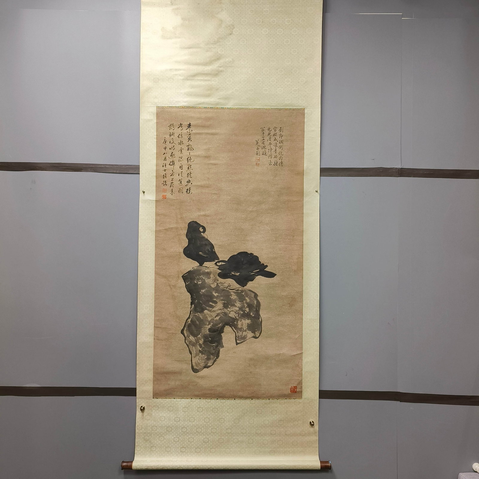 A Chinese Vertical Scroll Ink Painting of Bird on Paper: A Chinese Vertical Scroll Ink Painting of Bird on Paper,Bada Shanren,Size:51.2inx27.2in 一幅中国水墨鸟画立轴,八大山人