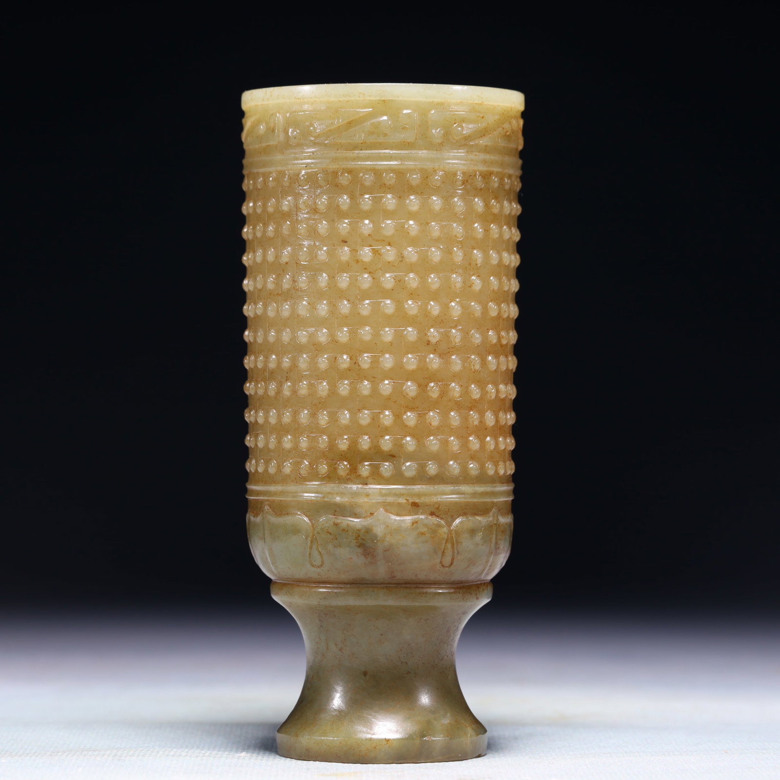An Exquisite White Jade Stem Cup: An Exquisite White Jade Stem Cup,Qing Dynasty,China,Size:2.2inx5.1in,Weight:247.4g 白玉高足杯,中国清代