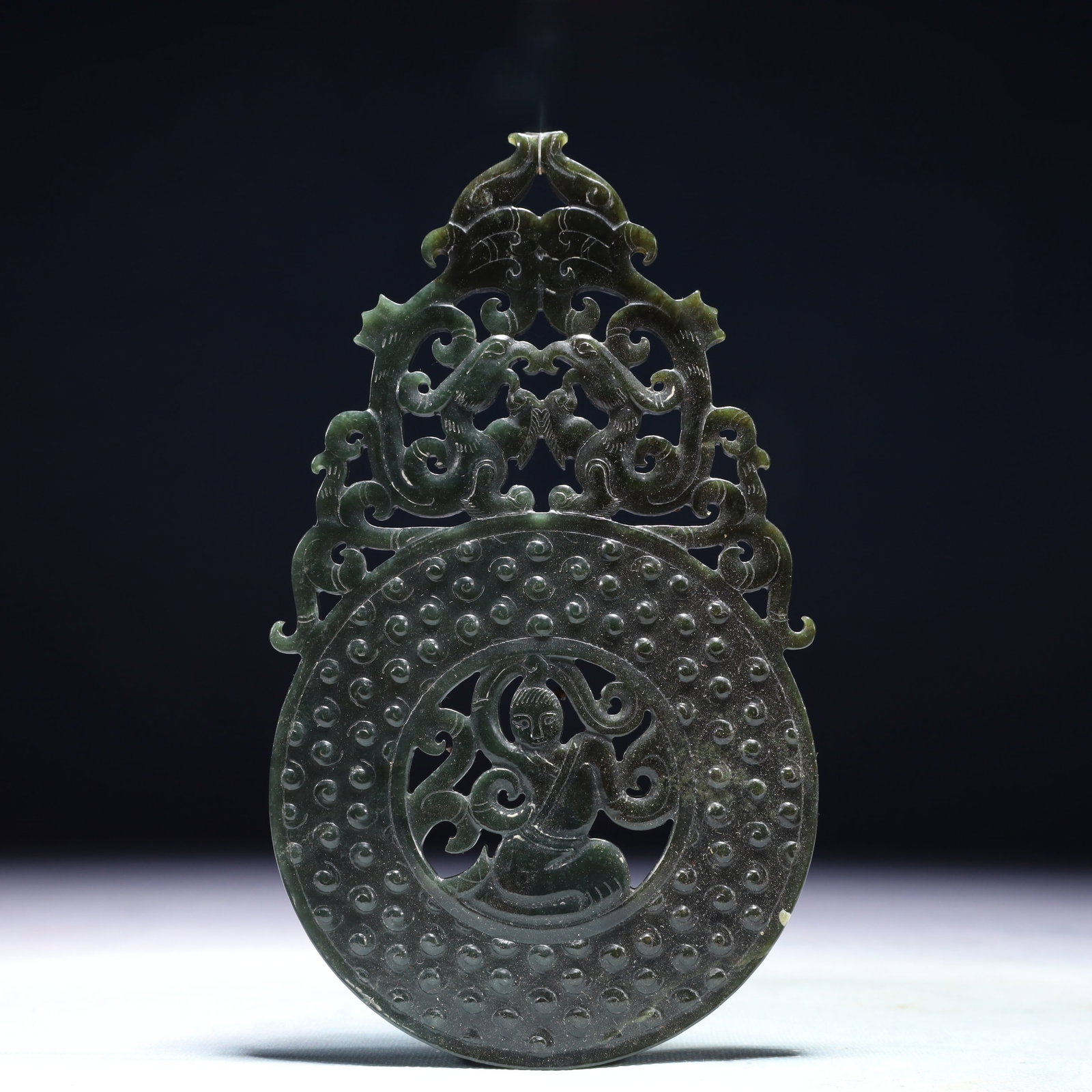 An Exquisite Jasper Figure Pattern Pendant: An Exquisite Jasper Figure Pattern Pendant,Qing Dynasty,China,Size:4.3inx7.1in,Weight:234.8g 碧玉人物纹挂件,中国清代