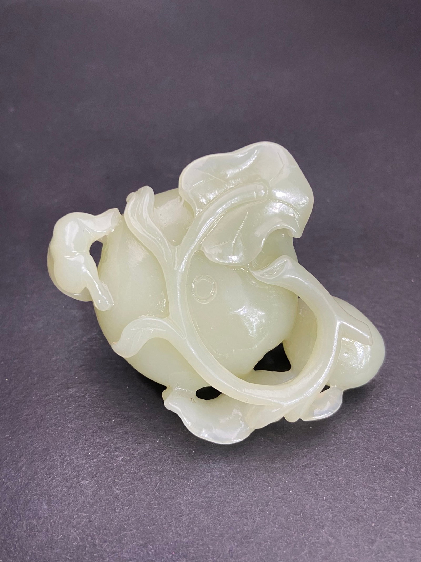 An Exquisite White Jade Frog Pattern Water Pot - 6