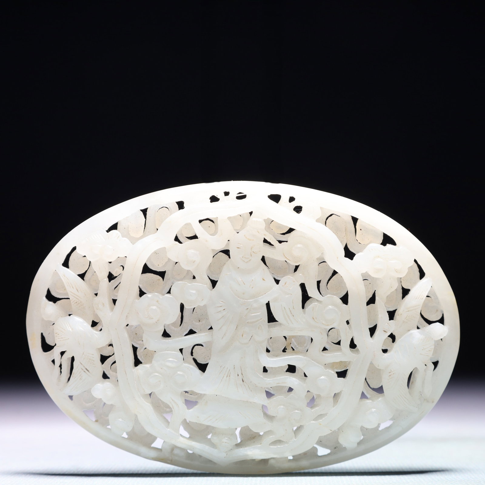 An Exquisite White Jade Figure Pattern Pendant: An Exquisite White Jade Figure Pattern Pendant,Qing Dynasty,China,Size:4.3inx3in,Weight:143.6g 白玉人物纹佩,中国清代