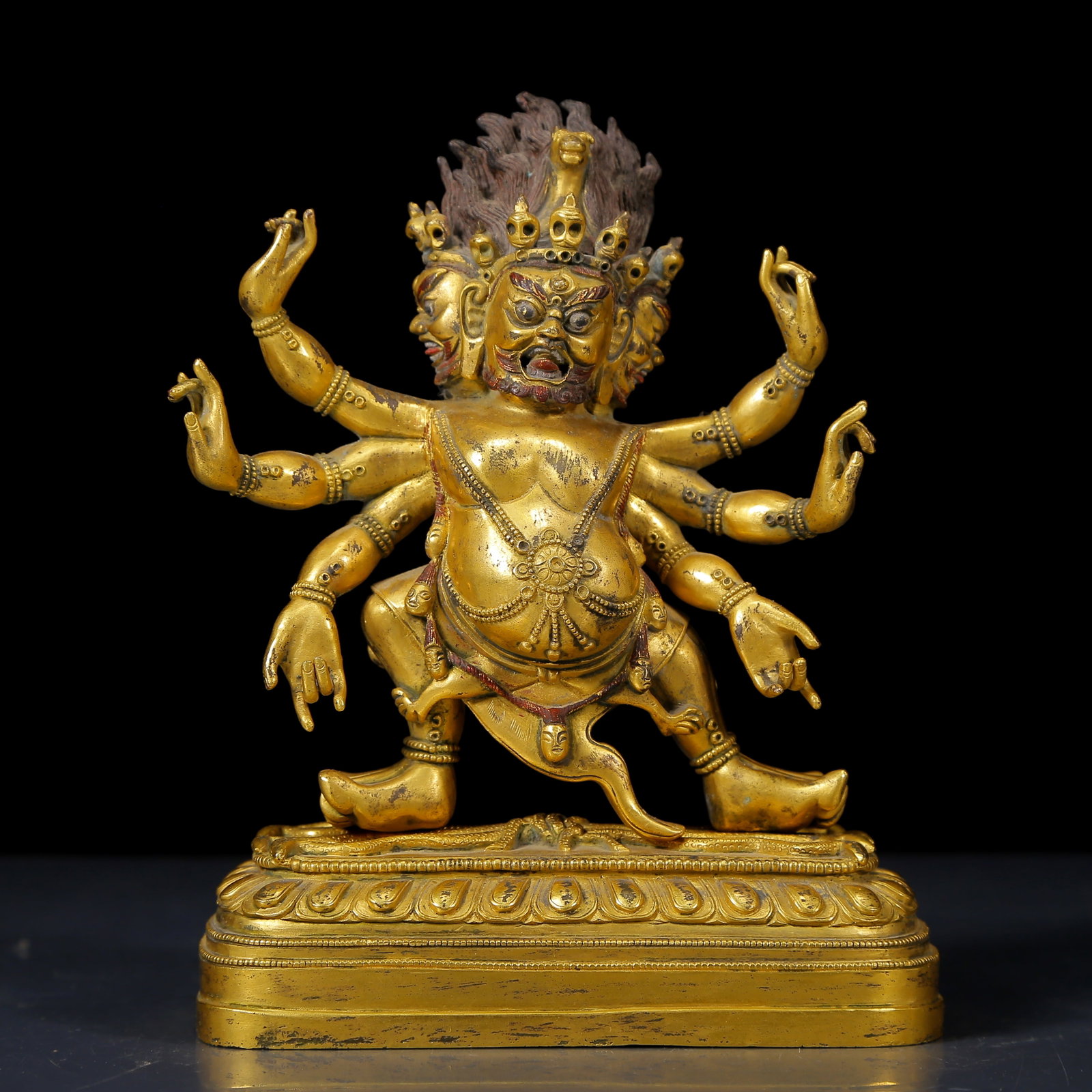 A Solemn Gilt Bronze Statue of Vajra: A Solemn Gilt Bronze Statue of Vajra,Ming Dynasty, China,Size:5.9inx3inx7.5in,Weight:1835g 铜鎏金金刚像，明代