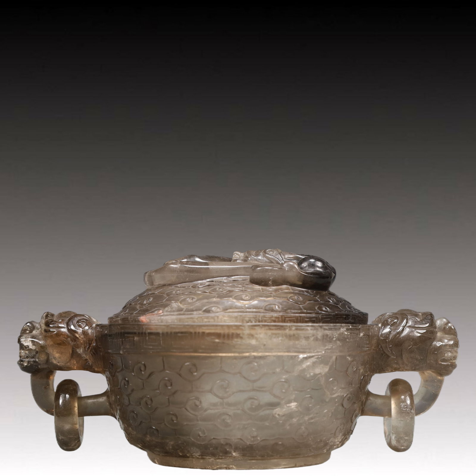 An Exquisite Crystal Dragon Pattern Double-Ears Censer: An Exquisite Crystal Dragon Pattern Double-Ears Censer,Qing Dynasty, China,Size:7.5inx5.1inx3.9in Weight:1000g 水晶龙纹双耳香炉,中国清